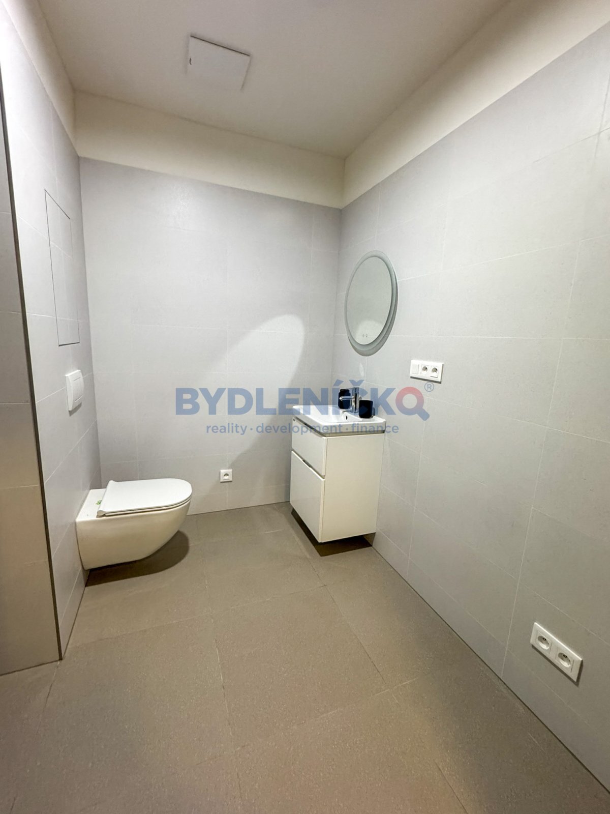 Prodej bytu 3+kk s balkónem, 66 m2, Hluboká nad Vl