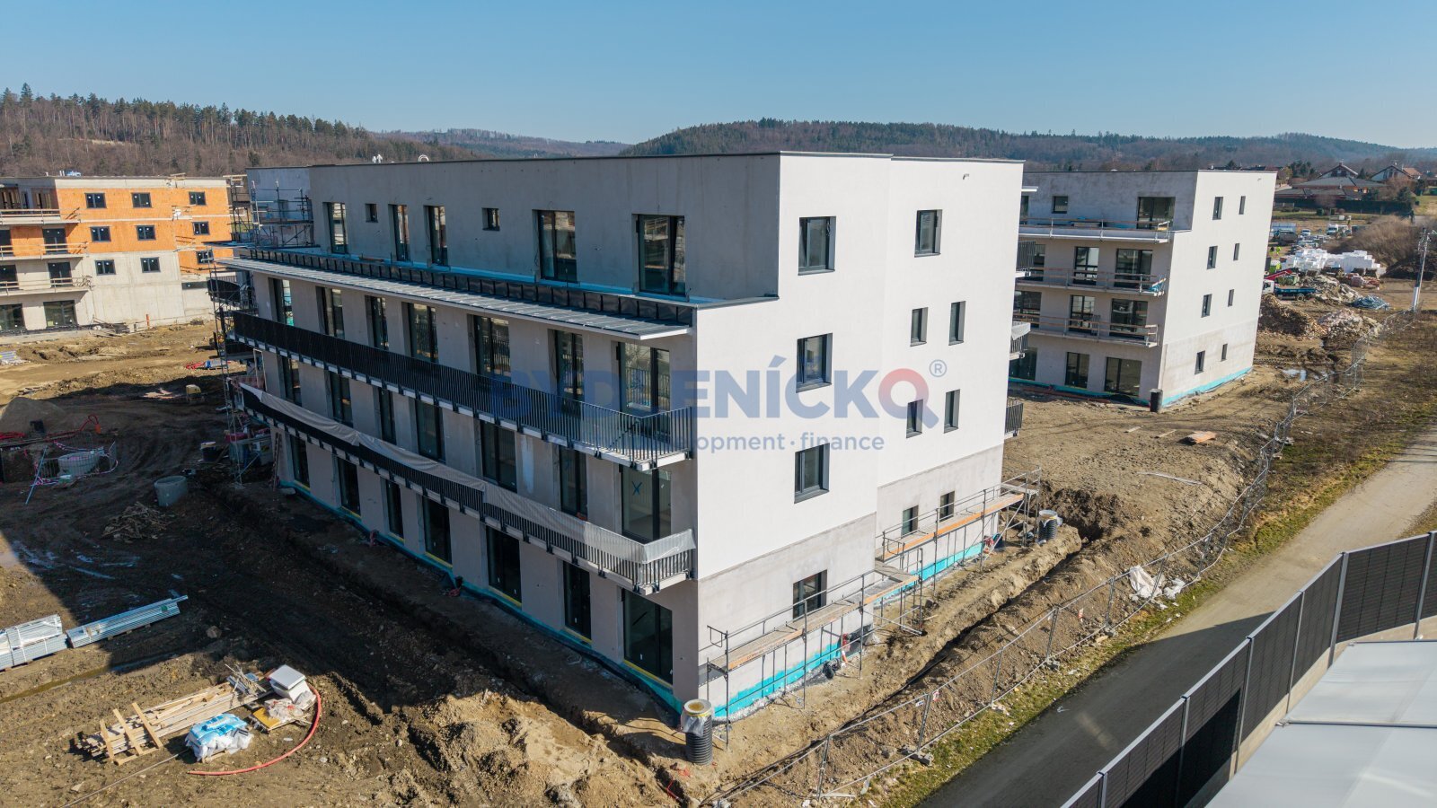 xProdej bytu 1+kk s balkonem, 42 m2, Hluboká nad V