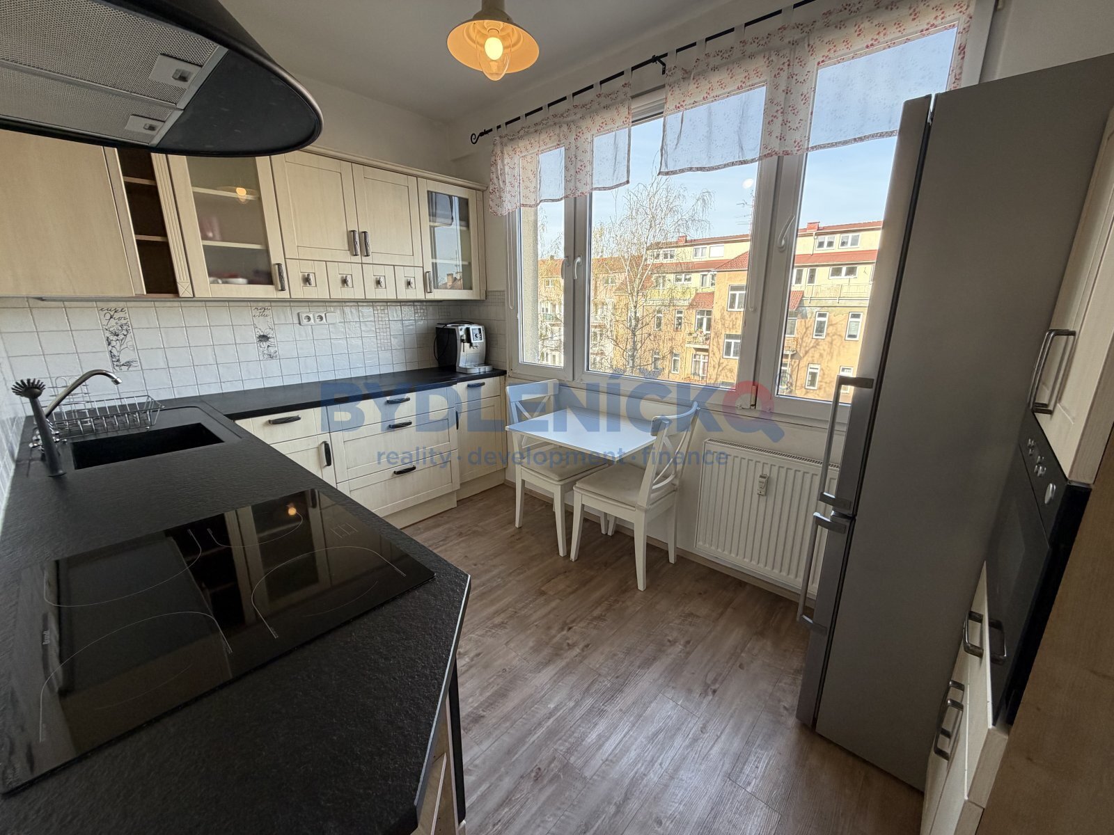 Pronájem vybaveného bytu 3+1, 85,4 m2, ul. Mánesov