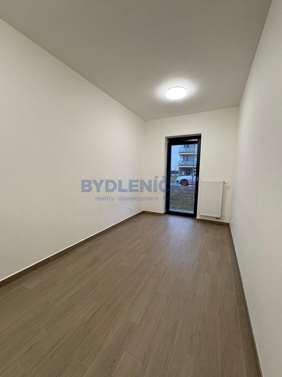 Pronájem bytu 3+kk (ateliér), 61 m2, ulice Rožnovská, České Budějovice