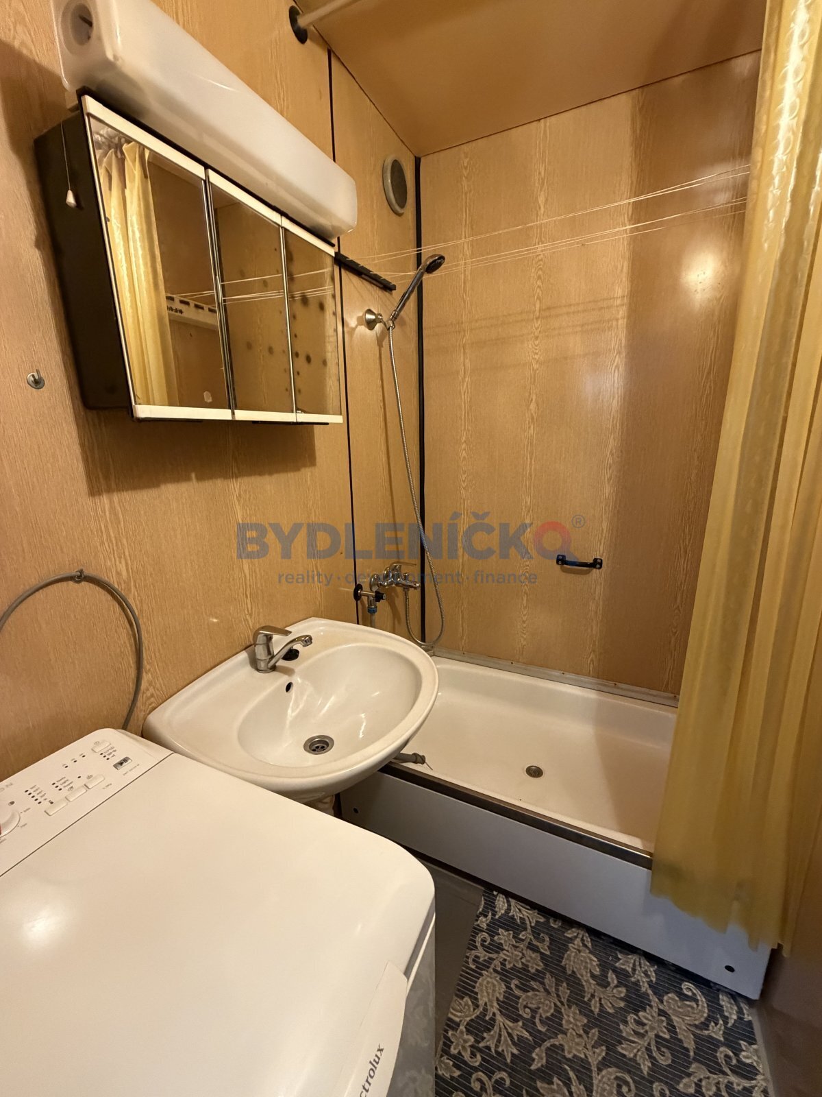 Prodej bytu 1+1, 31 m2, ulice Prachatická, České Budějovice