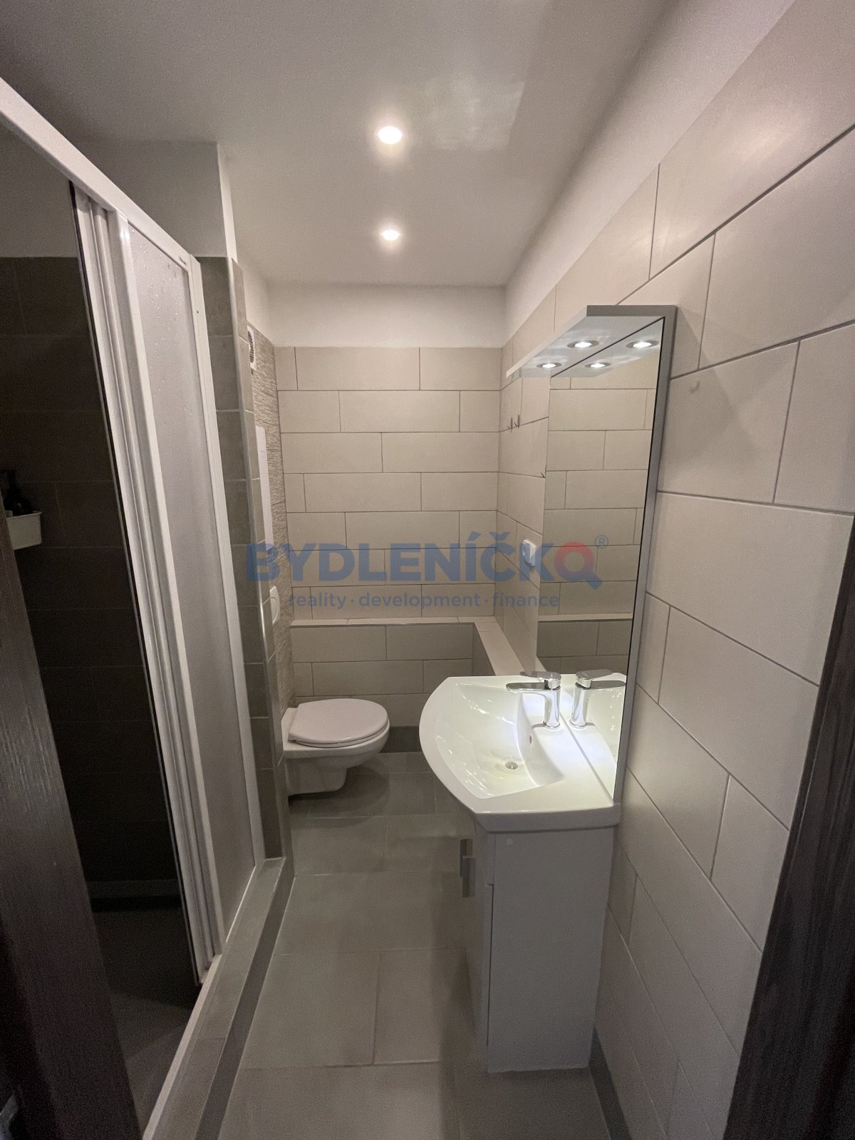 Pronájem bytu 2+kk s balkonem, 37 m2,  Pražské předměstí, České Budějovice