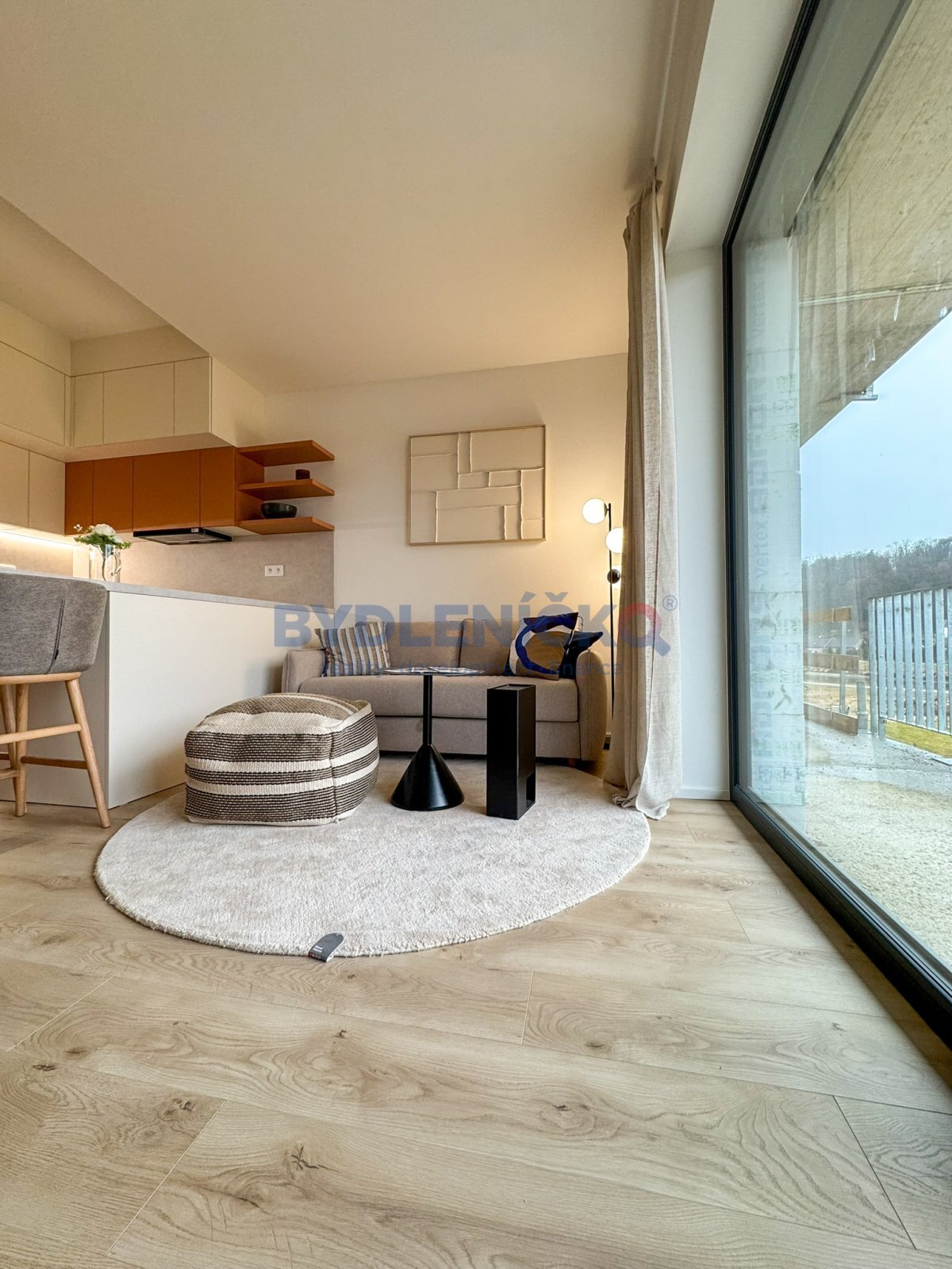 Prodej bytu 3+kk s balkónem, 66 m2, Hluboká nad Vl