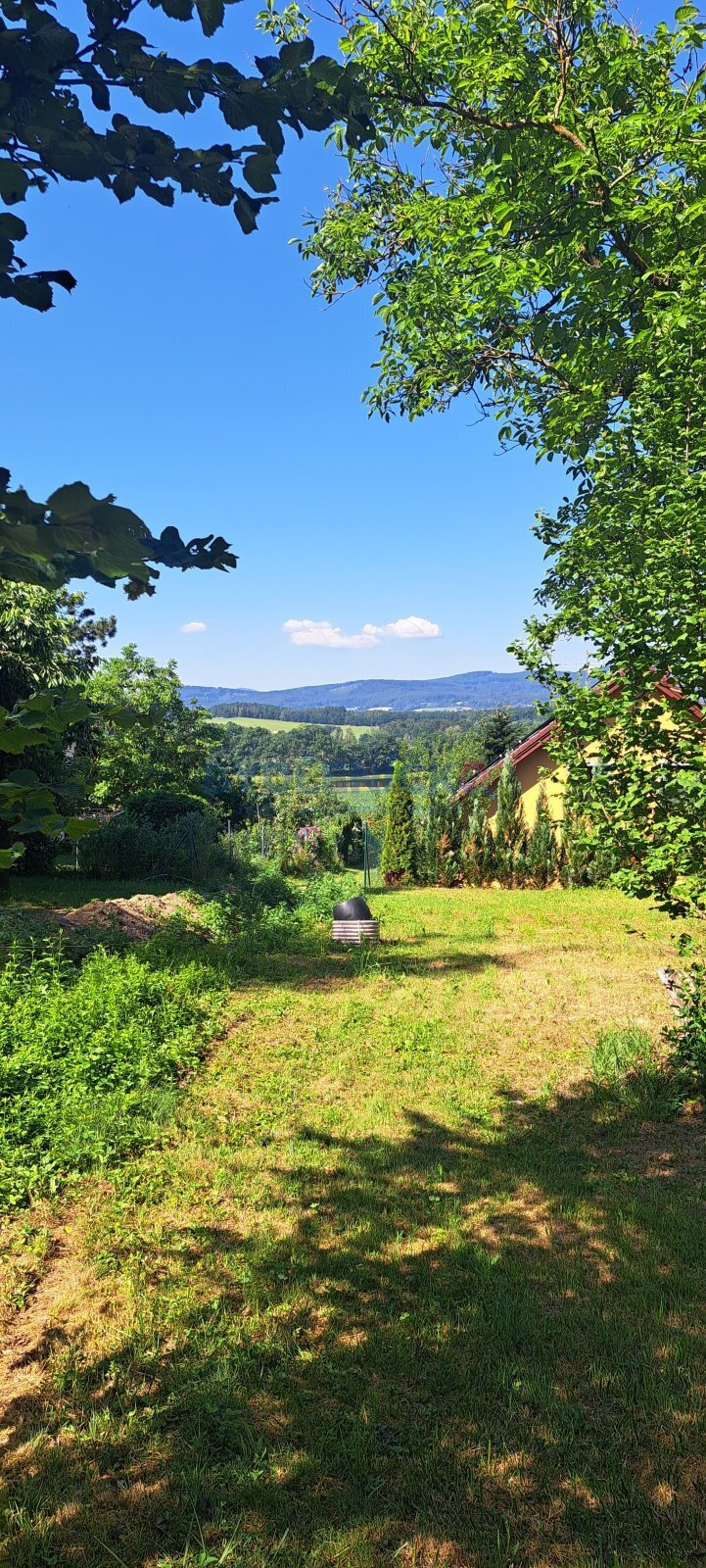 Prodej pozemku 705 m2 u rybníka Dehtář v jižních Čechách, okres České Budějovice