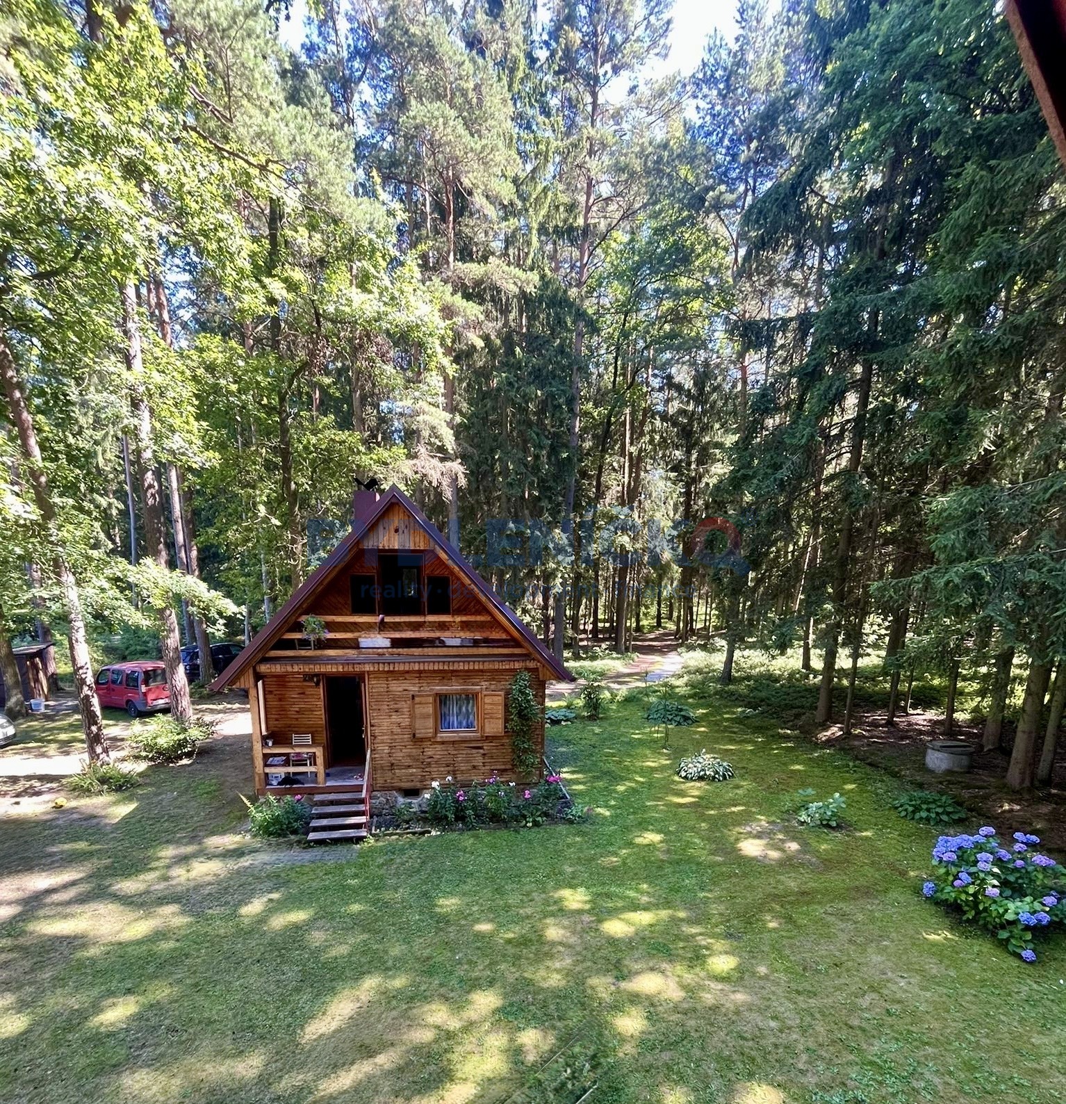 Prodej chaty u rybníka Lhoták, 60 m2, Olešnice, ok