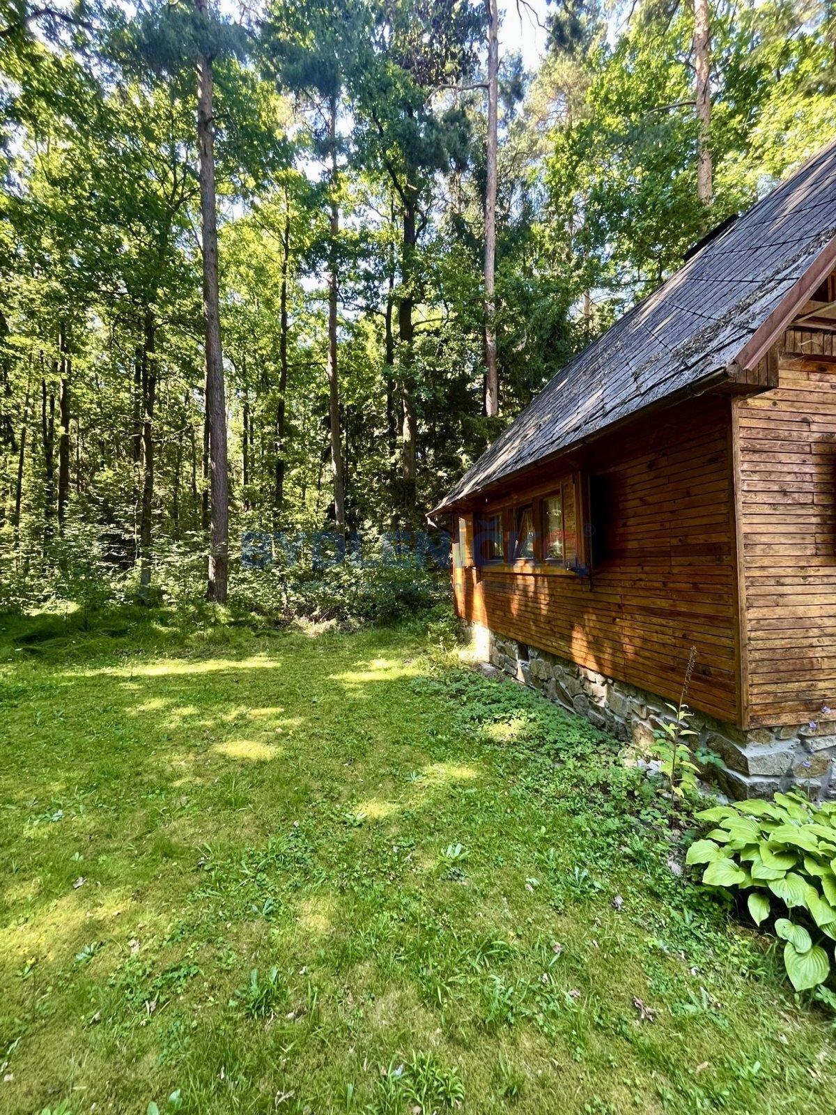 Prodej chaty u rybníka Lhoták, 60 m2, Olešnice, ok