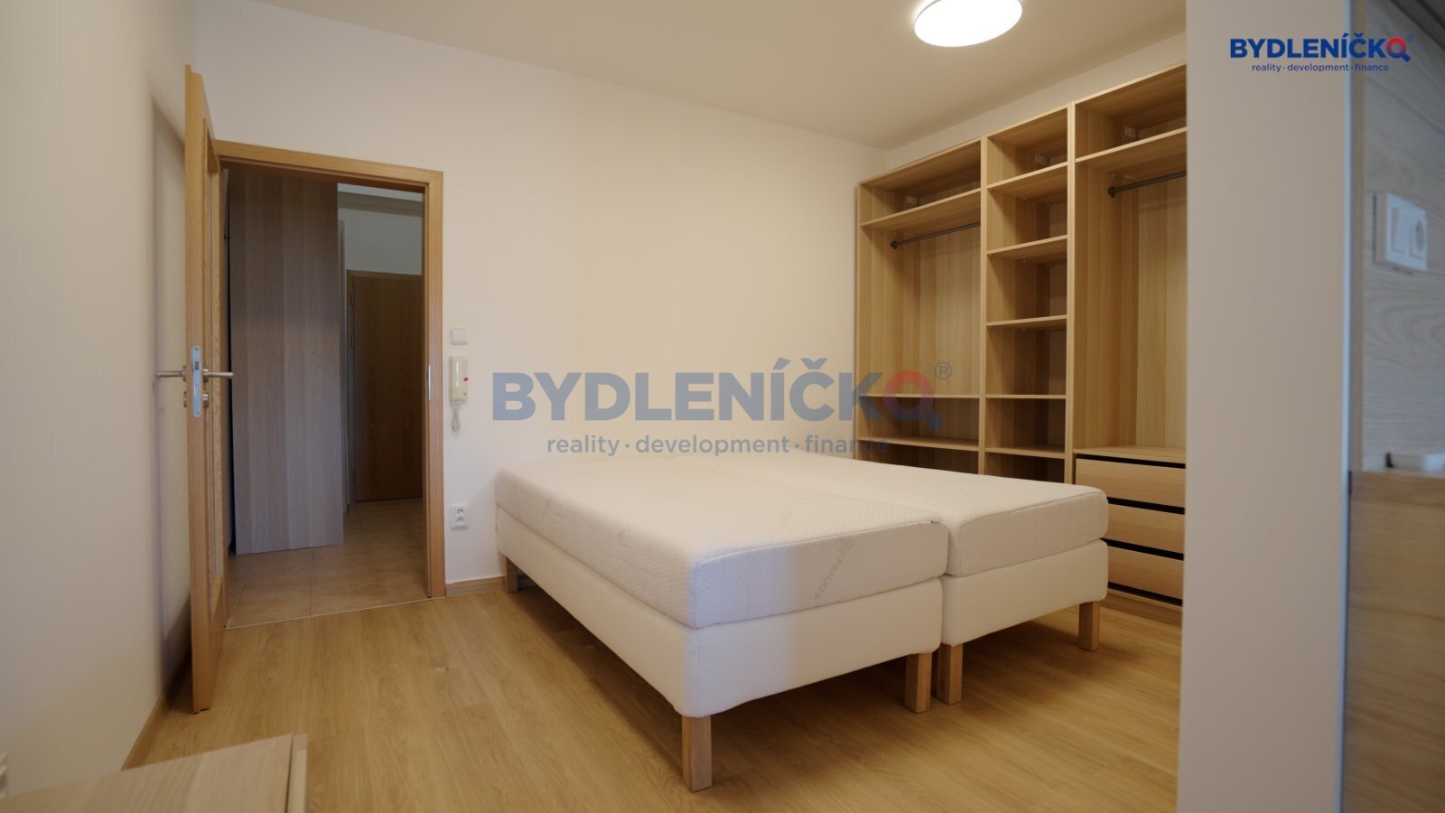 Prodej zaběhlého apartmánu 1+kk, 51 m2, Lipno nad 