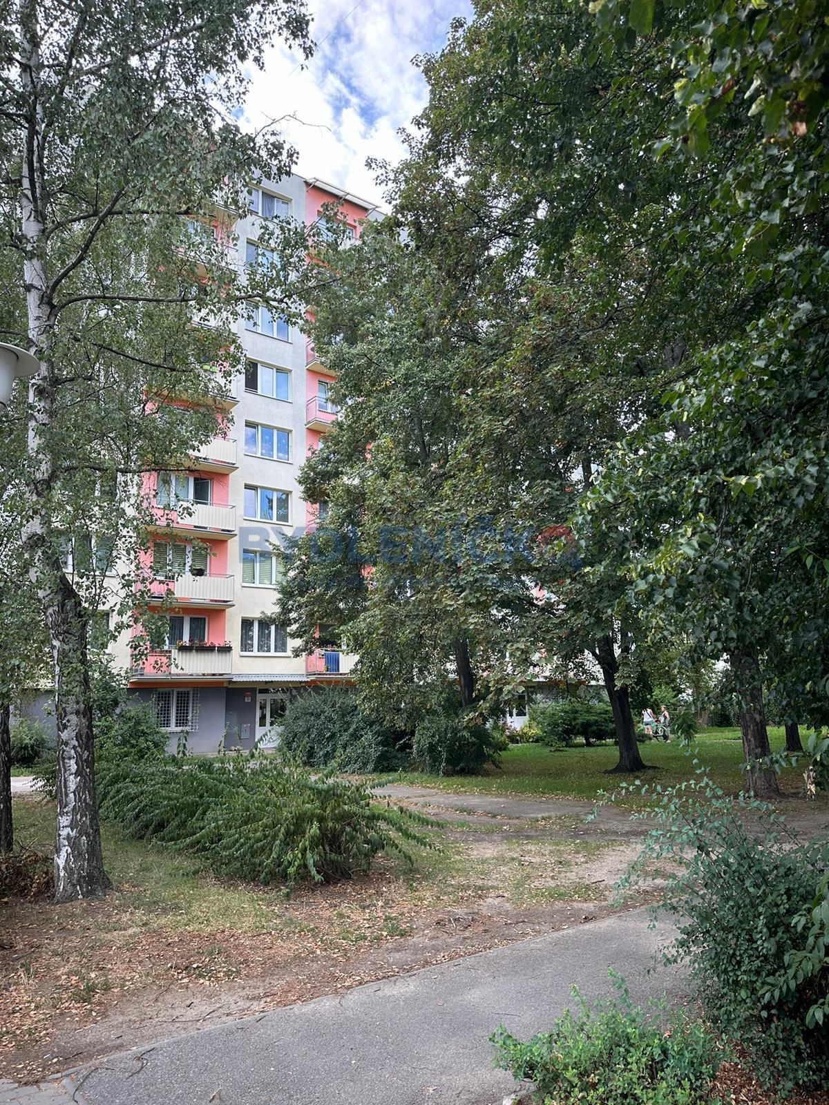Pronájem kompletně vybaveného bytu 3+1, 67 m2, ul. Pekárenská, České Budějovice.jpg