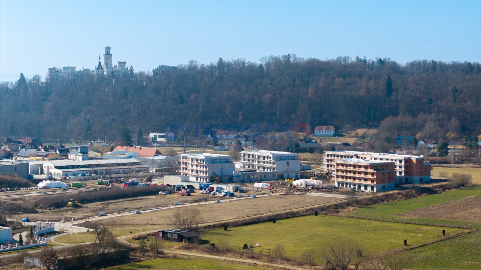 Prodej bytu 2+kk s balkonem, 54 m2, Hluboká nad Vl