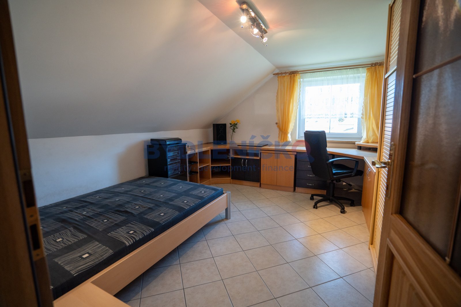 Prodej vícegeneračního domu, pozemek 701 m2, ulice
