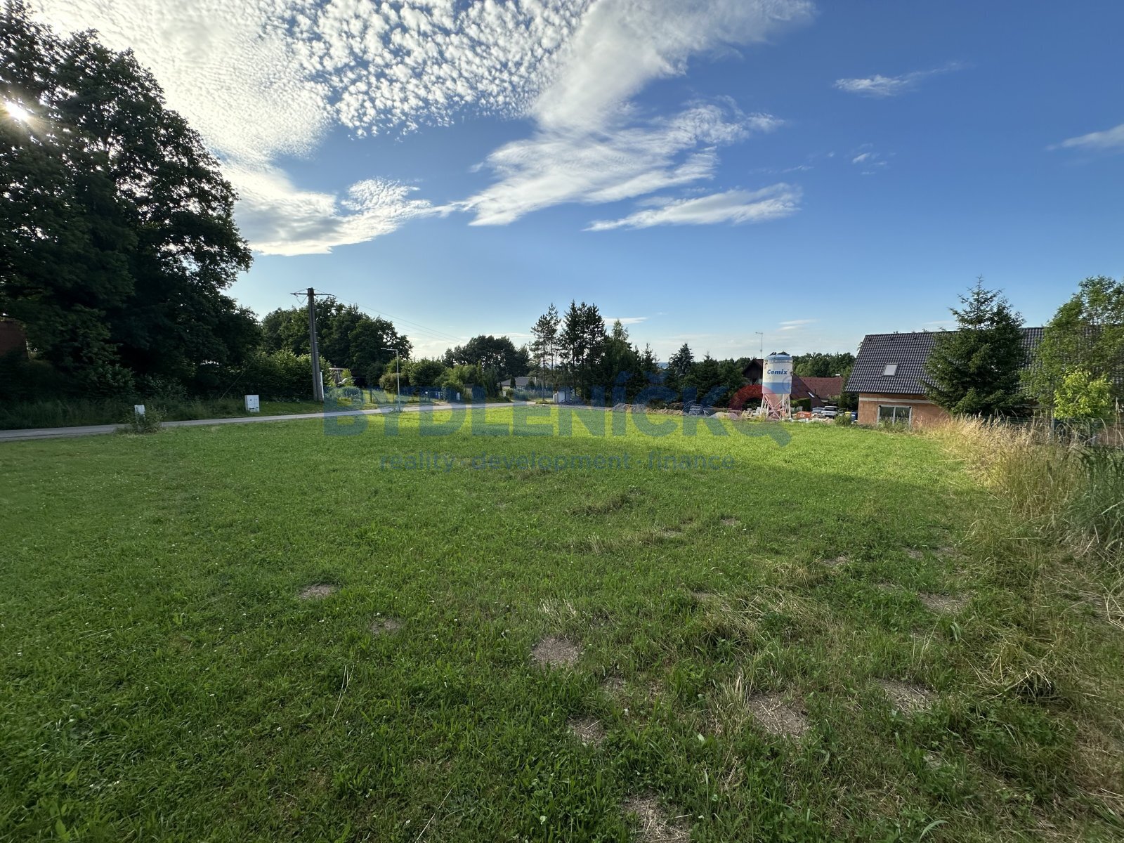 Prodej stavební parcely 1282 m2 ve Starých Hodějov