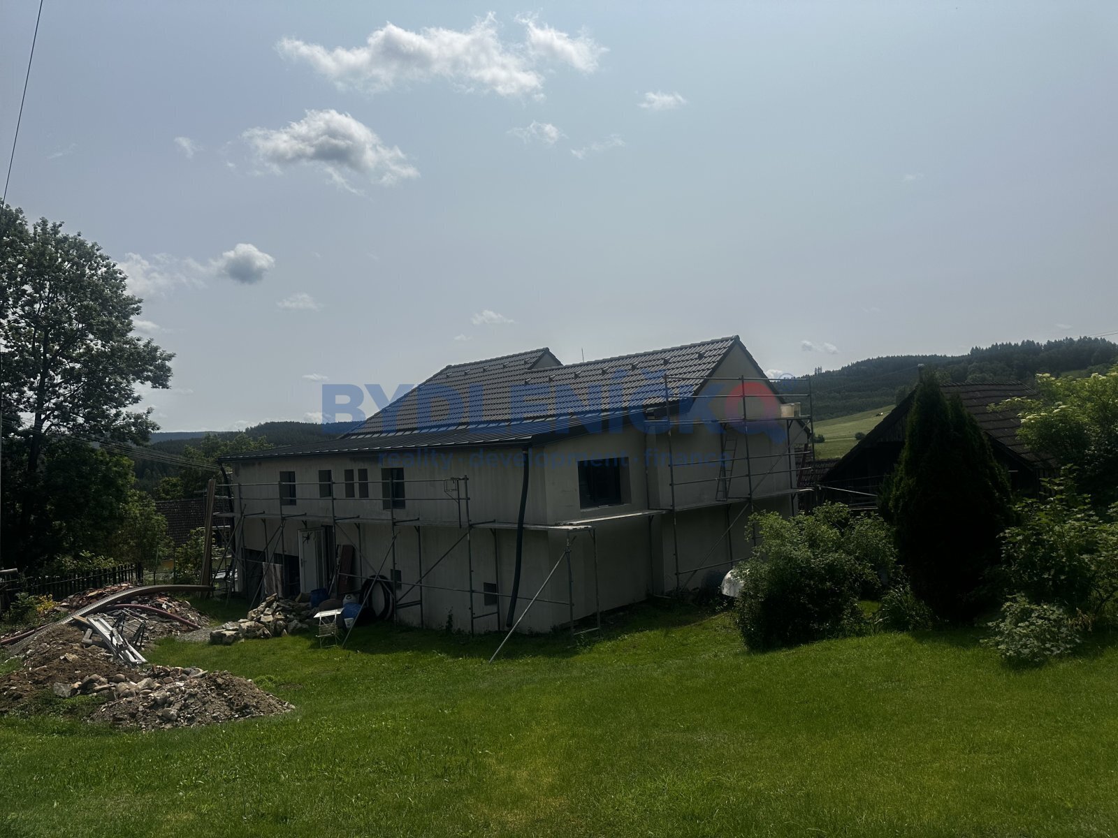 Pronájem 3 bytových jednotek v domě ve Větřní (Již