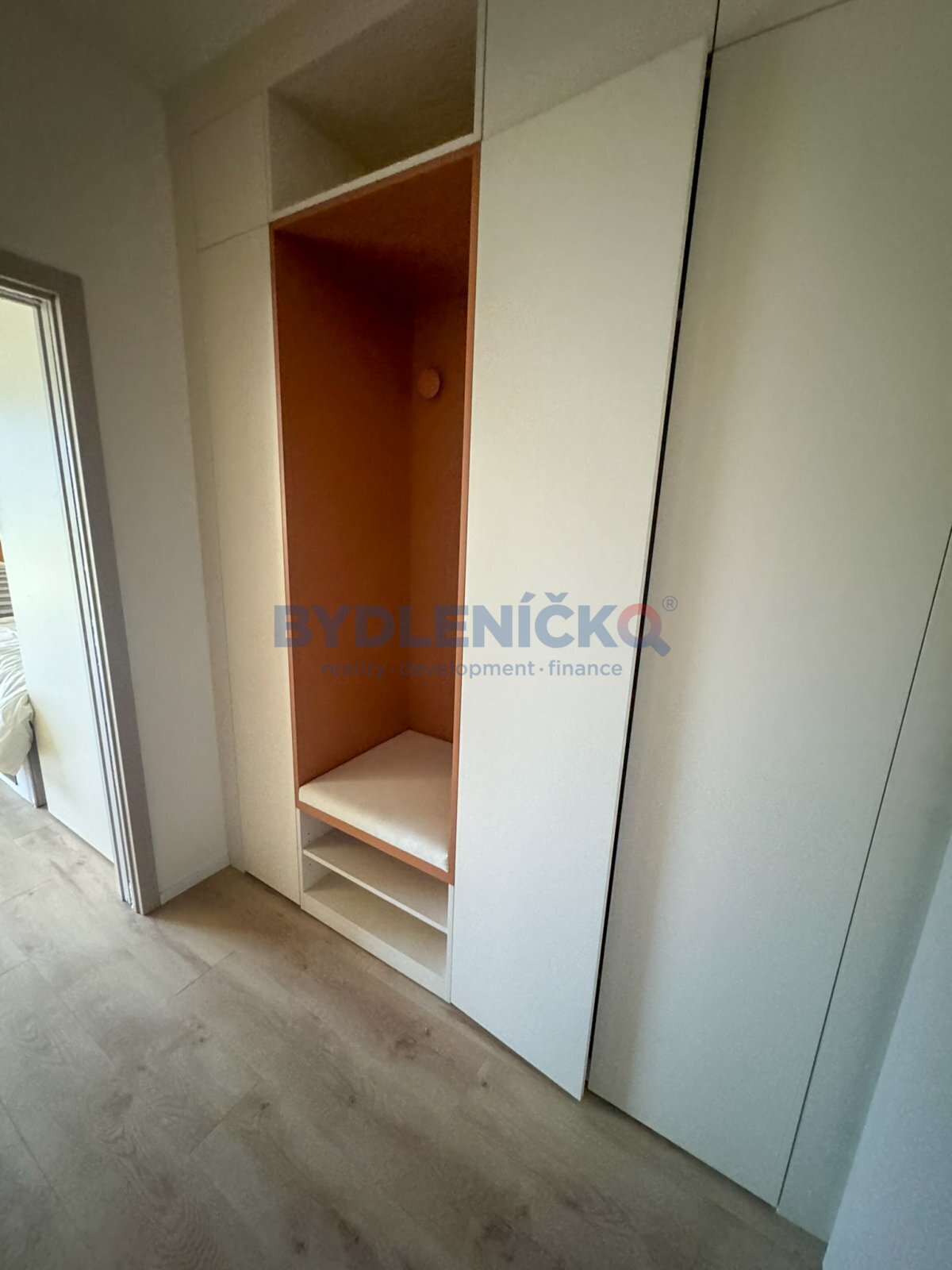 Prodej bytu 3+kk s balkónem, 66 m2, Hluboká nad Vl