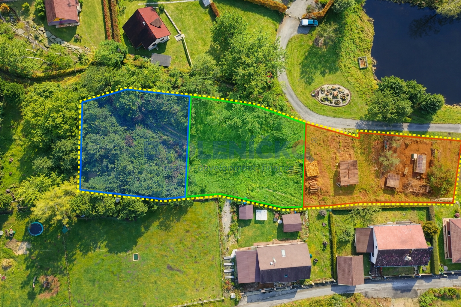 Prodej stavebního pozemku 933m2, Lomy u Člunku, Če