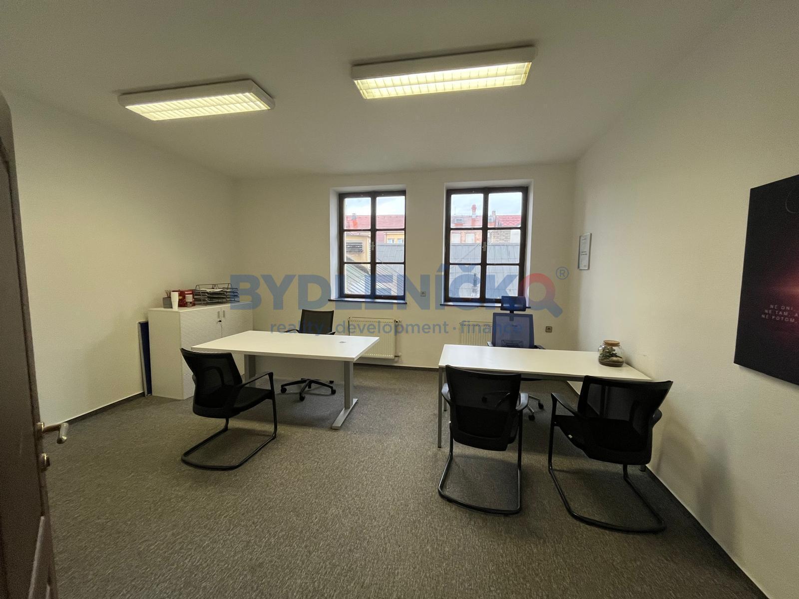 Pronájem komerčních prostor, 154 m2, nám. Přemysla