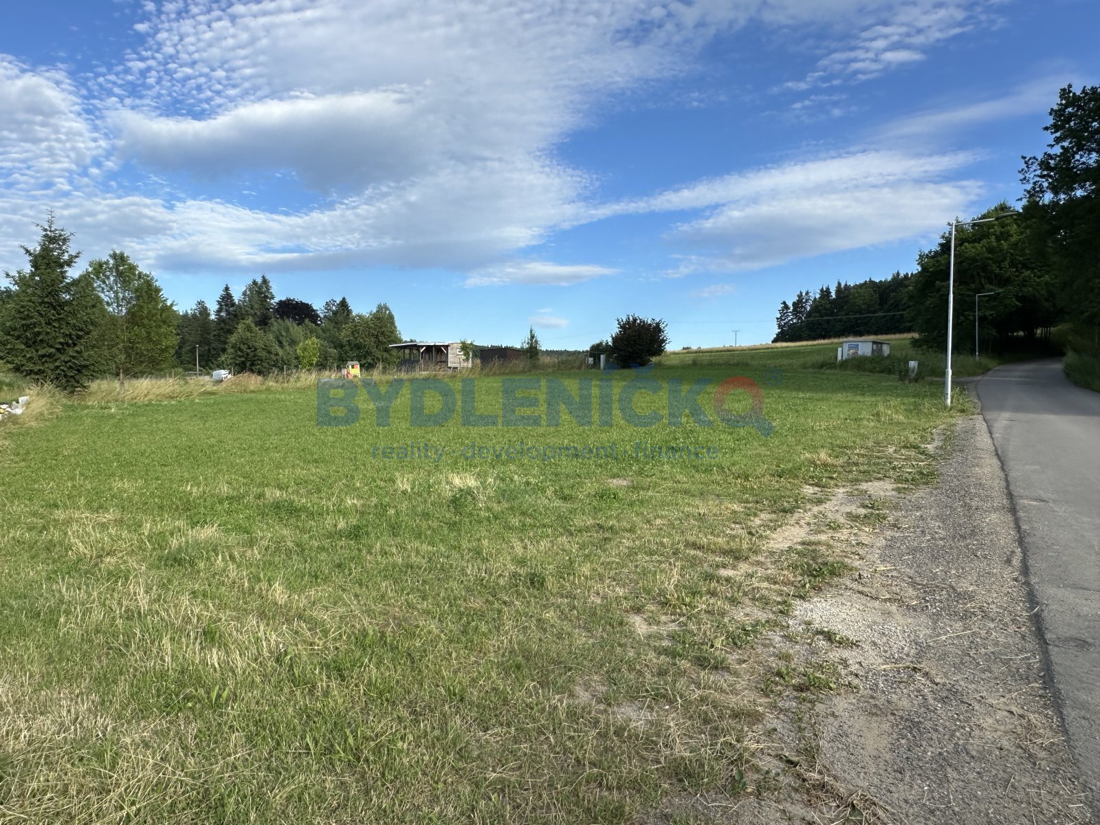 Prodej stavební parcely 1282 m2 ve Starých Hodějov
