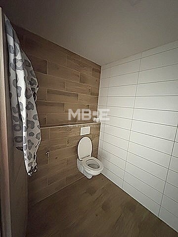 C3922C1F-2C21-481C-B231-8454351345AE_4_5005_c