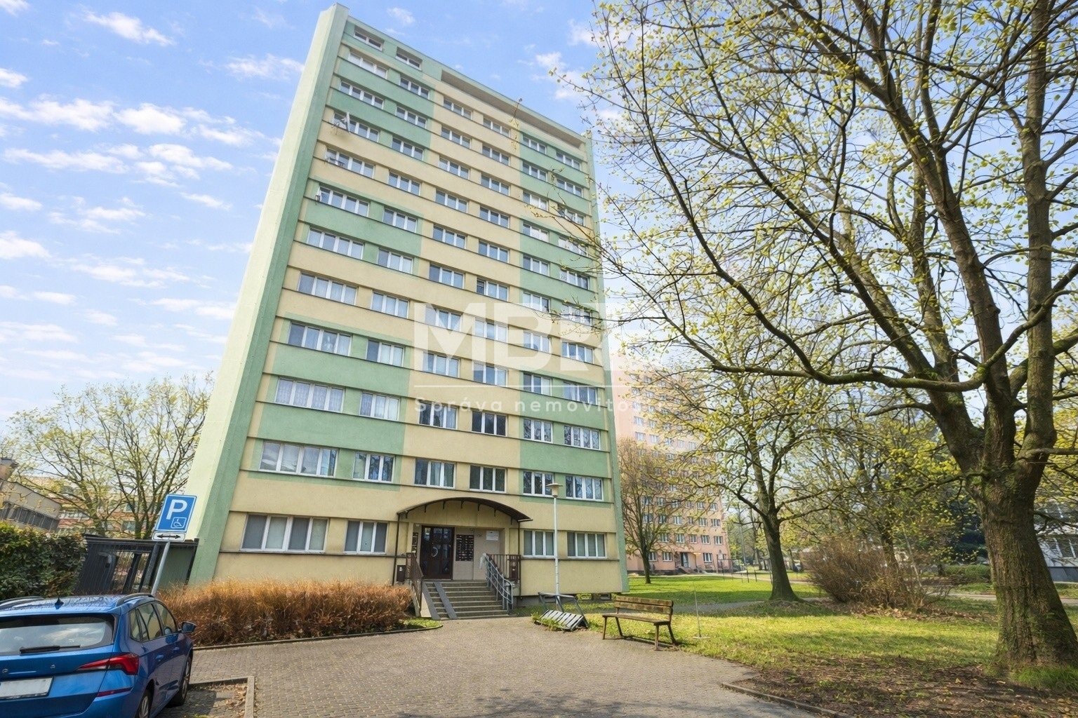 355D0CA6-C097-4307-A54A-9B4385F315AE