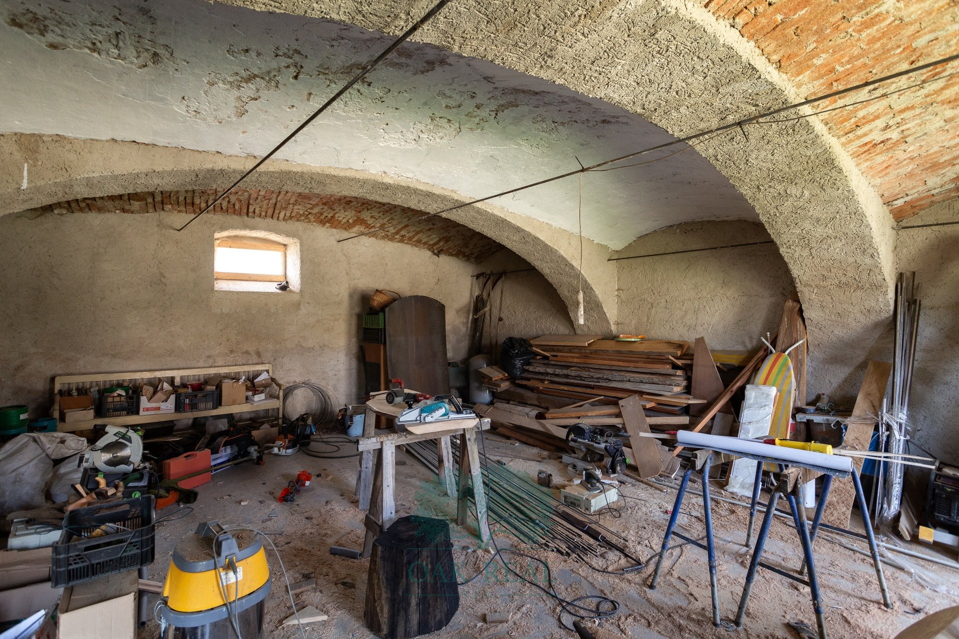 Kova?rna s opravenou klenbou