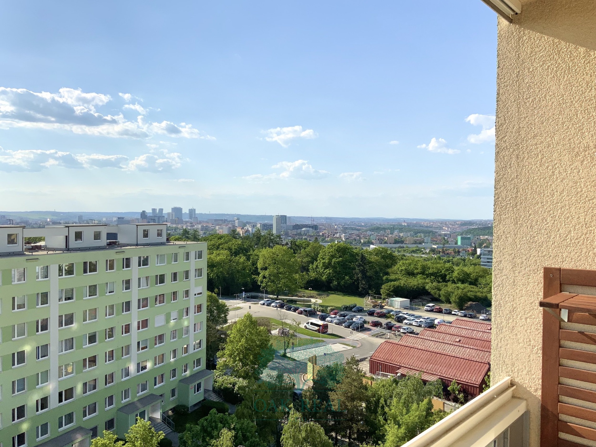 Detail panorama Prahy z lodz?ie
