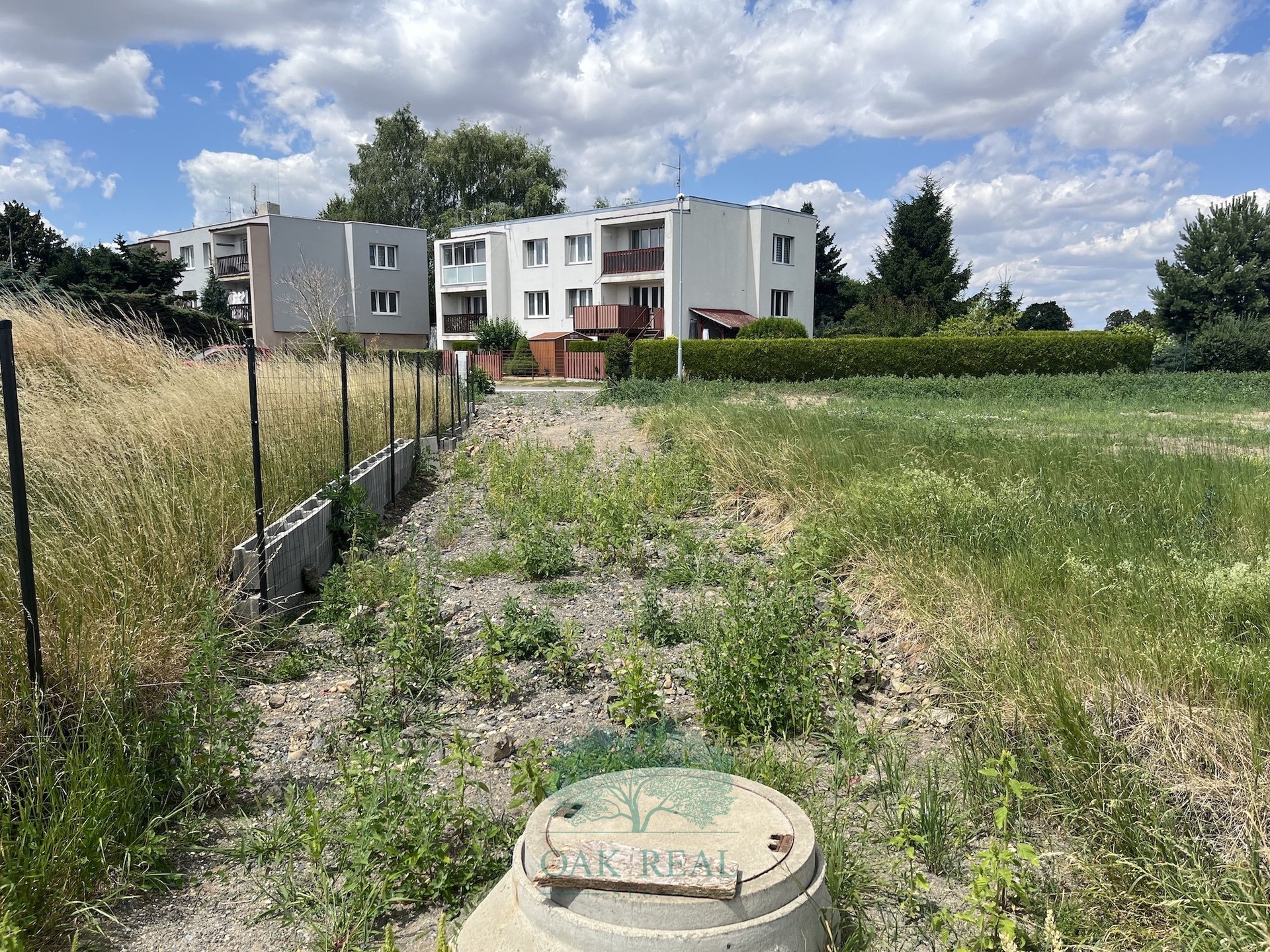 pr?i?jezdova? cesta k pozemku vc?etne? pr?i?pojky