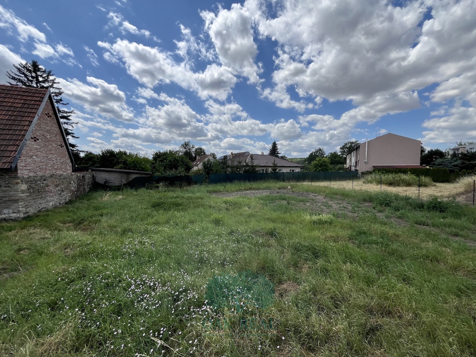 pohled na pozemek ze severni? strany od statku II