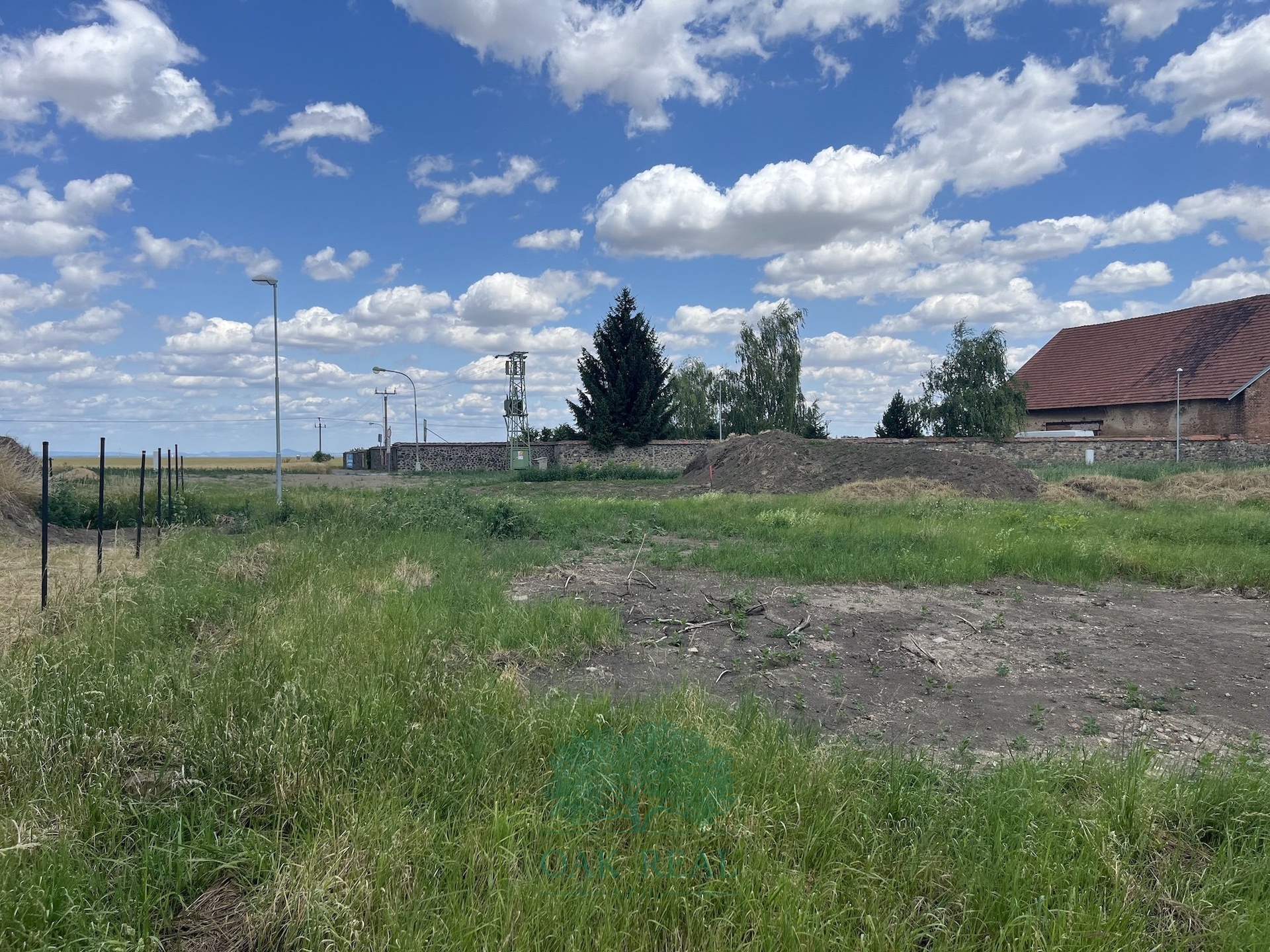 pohled na pozemek z jiz?ni? strany