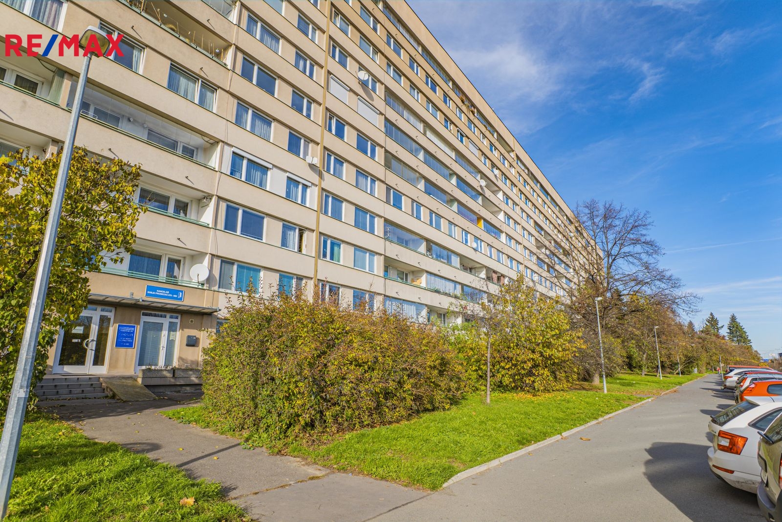 Pohled na dům z ulice