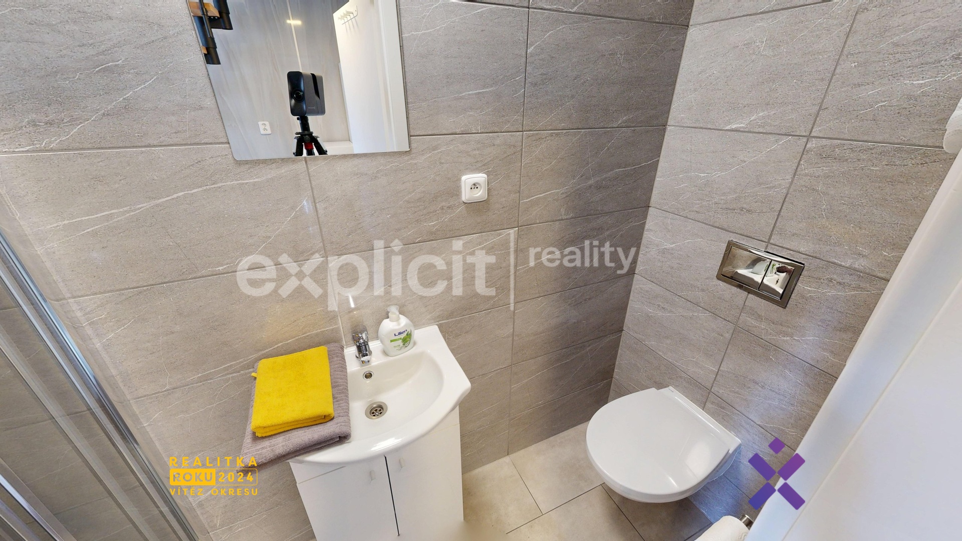 Pronajem-atelieru-Block-96-104-11102025_213411