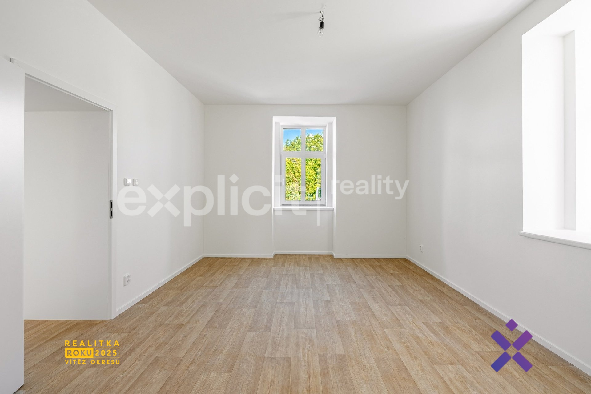 Tomáš Batík, Explicit reality, Pronájem bytu 4+kk,