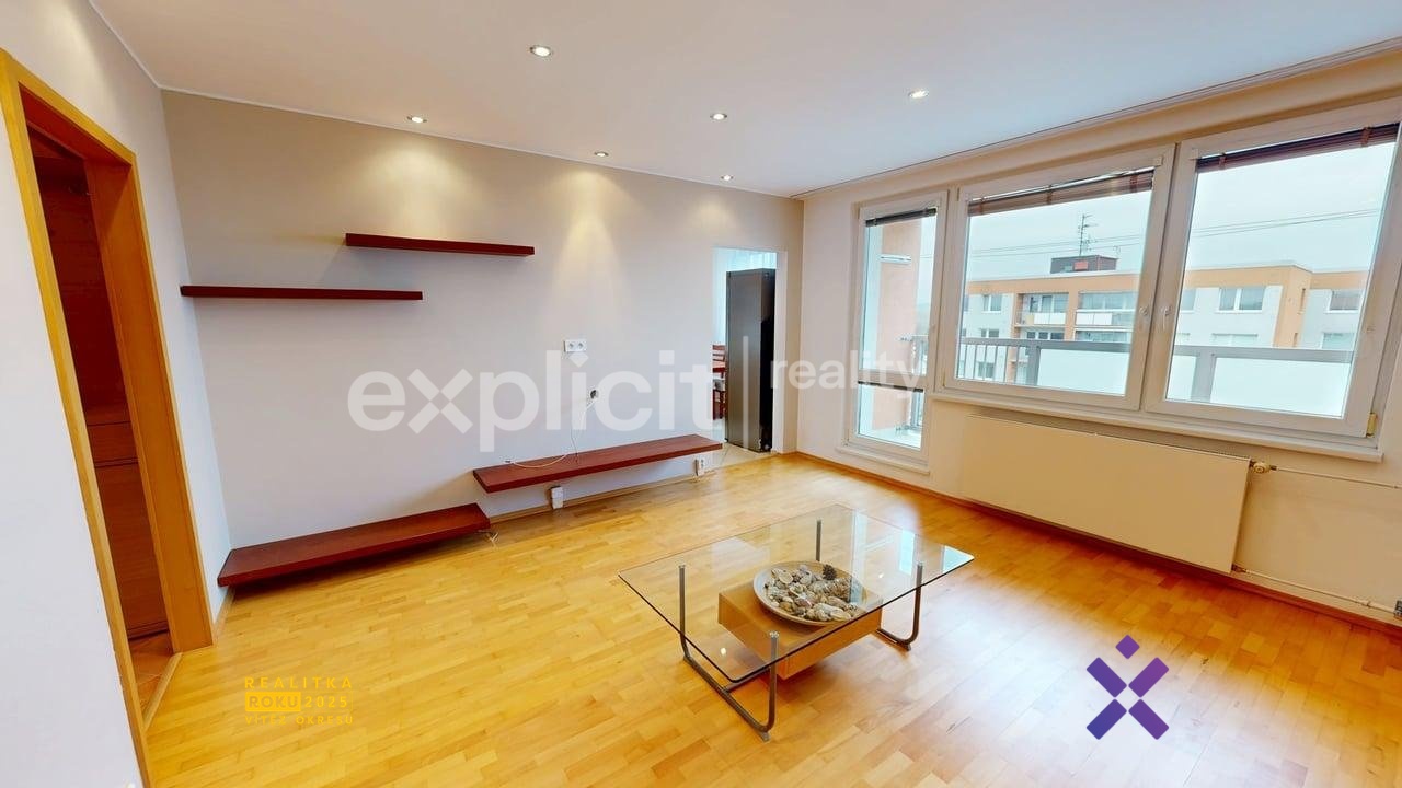 Tomáš Batík, Explicit reality, Pronájem bytu 3+1 68 m&sup2;