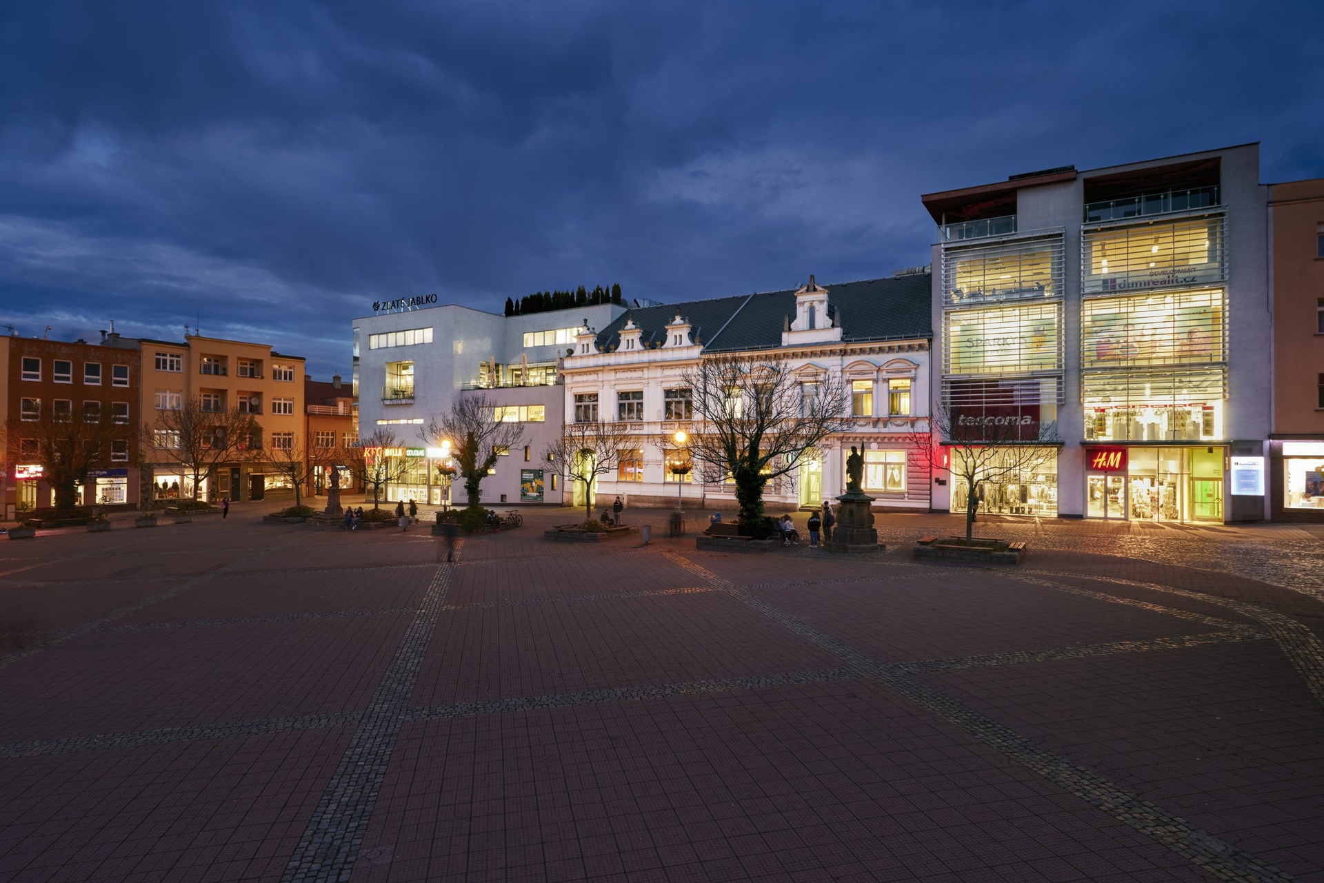 zlate_jablko4478[1]