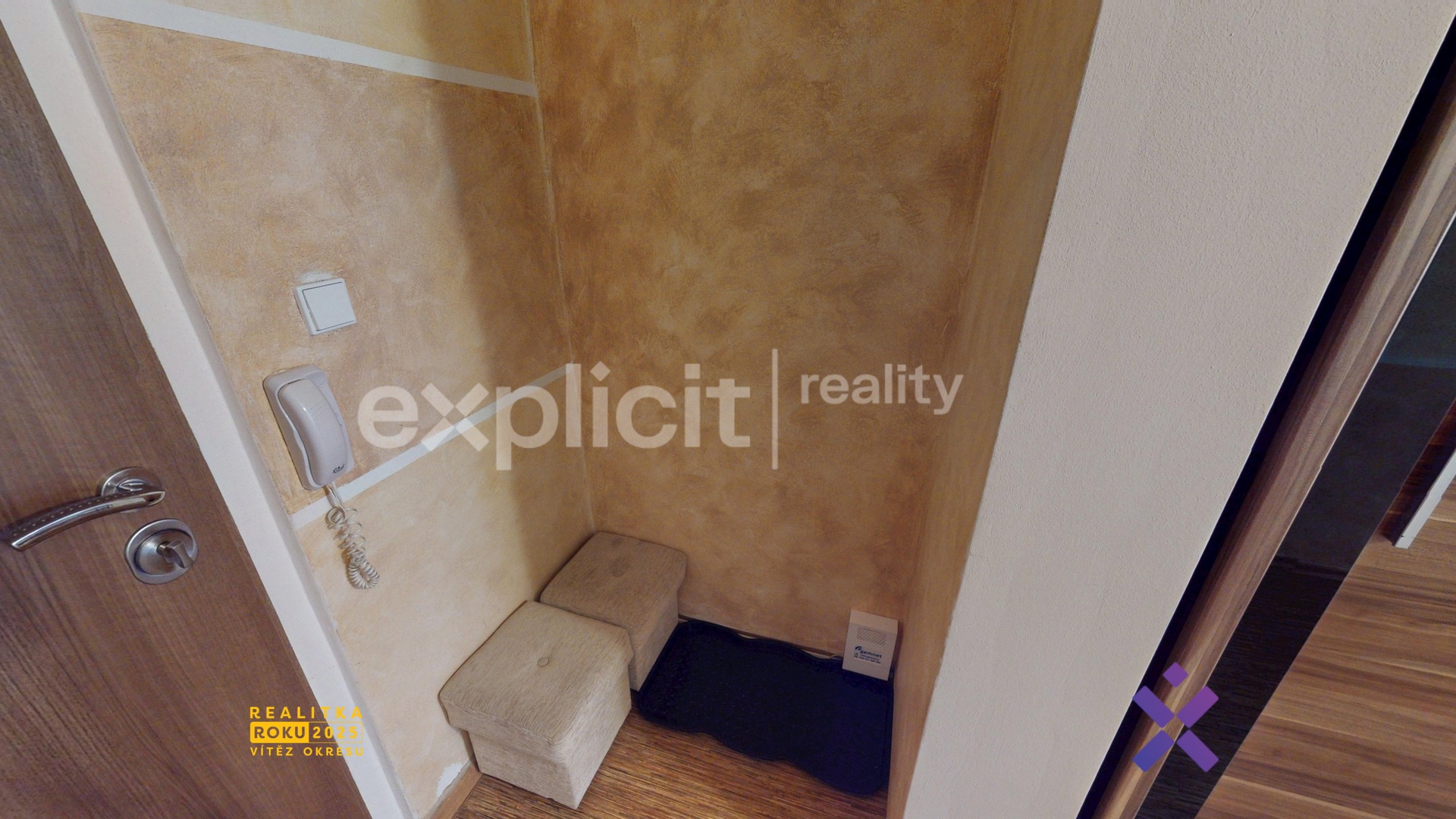 Pronájem bytu 2+1 56 m&sup2; - Družstevní, Uherský