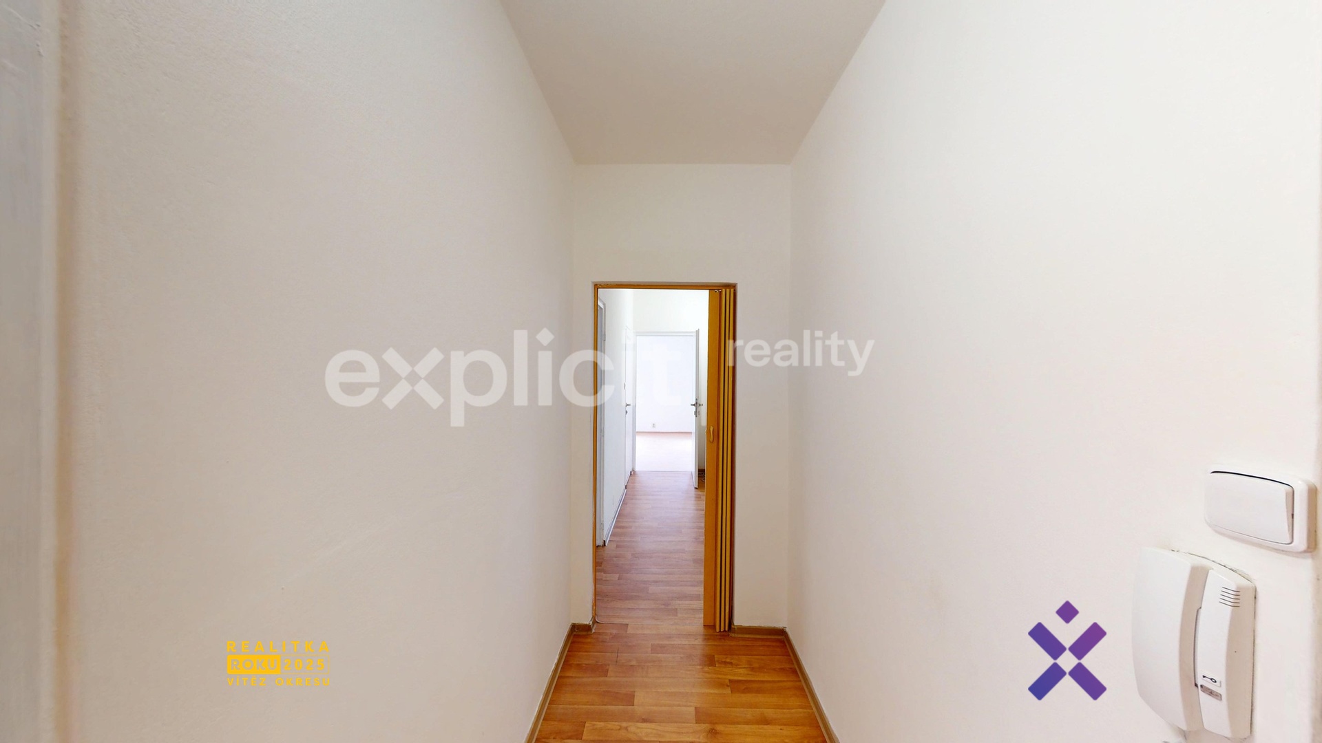 Pronájem bytu 3+1 74 m&sup2; - Osvoboditelů, Uhers