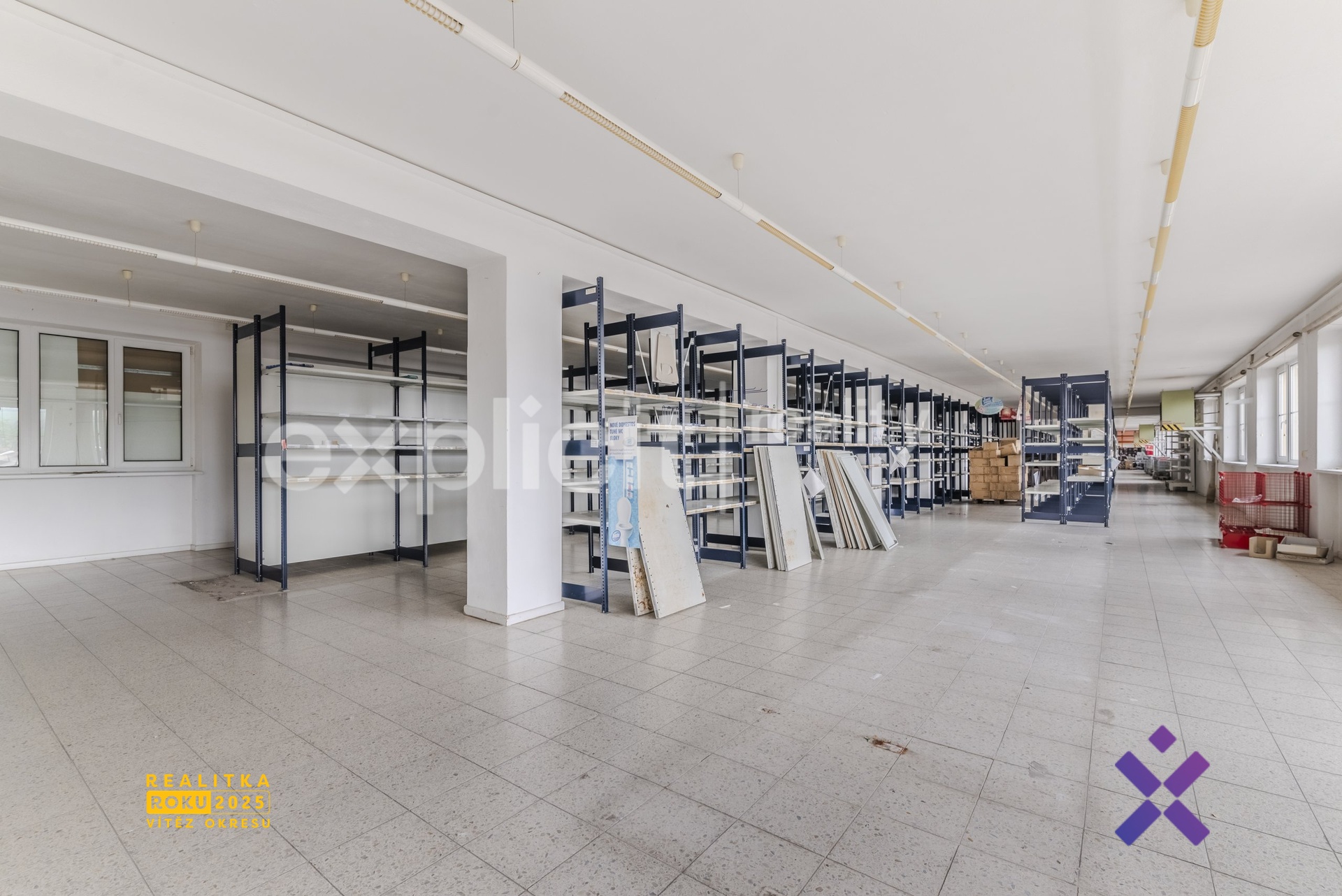 Prodej skladu a haly 3 394 m&sup2;, pozemek 6 552 