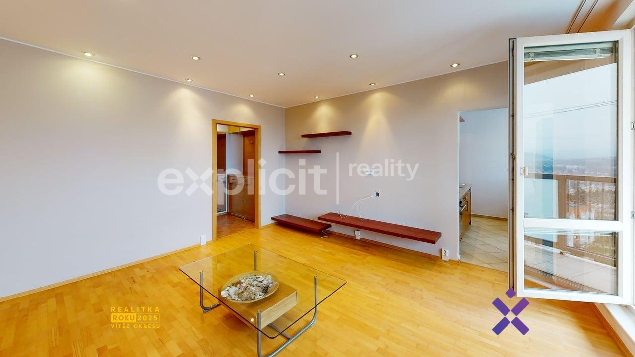 Tomáš Batík, Explicit reality, Pronájem bytu 3+1 68 m&sup2;