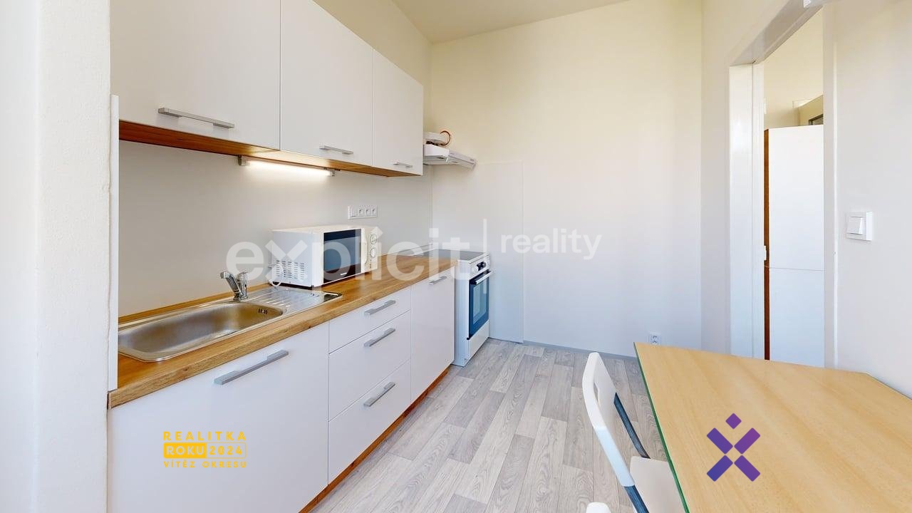 4775-Moravska-Kitchen