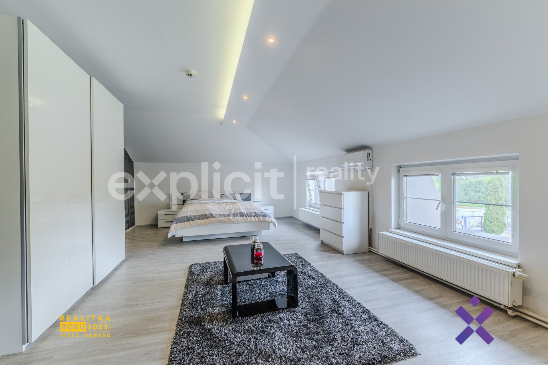 Prodej skladu a haly 3 394 m&sup2;, pozemek 6 552 