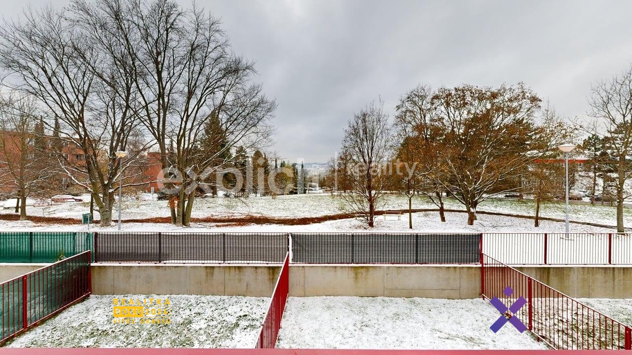 Brjo-Fillova-9271-Balcony