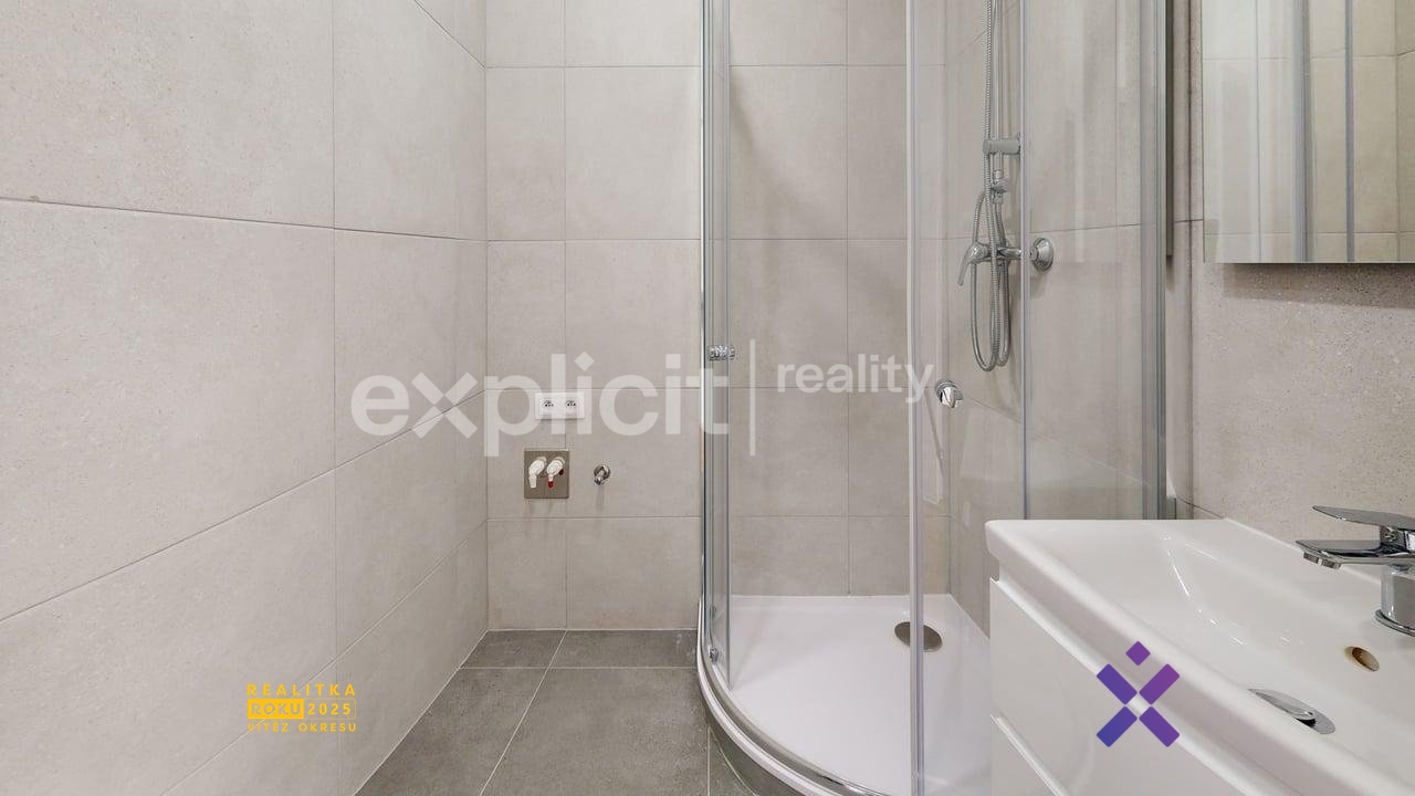 Ing. Jana Urbanová Explicit reality 819-trida-Svobody-Bathroom