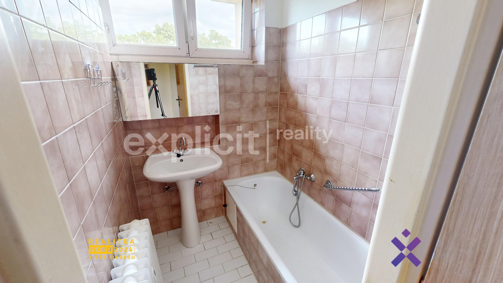 Pronajem-byt-31-trida-Tomase-Bati-3768-06092025_202741