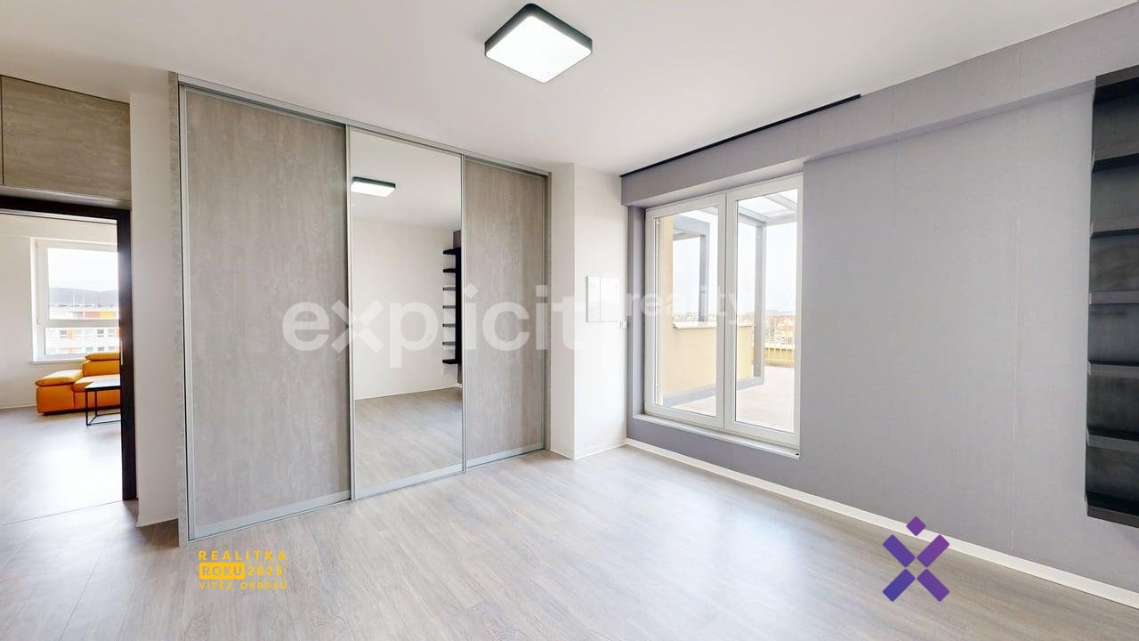 René Mrnuštík-Explicit Reality (7)