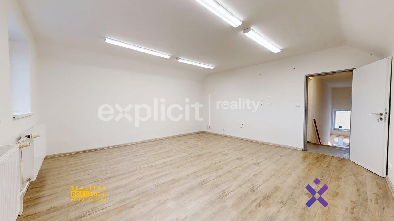 Vedle-131-U-Tescomy-10242025_174356