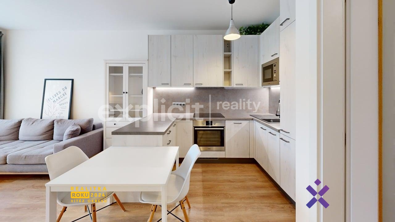 Brjo-Fillova-9271-Kitchen 1