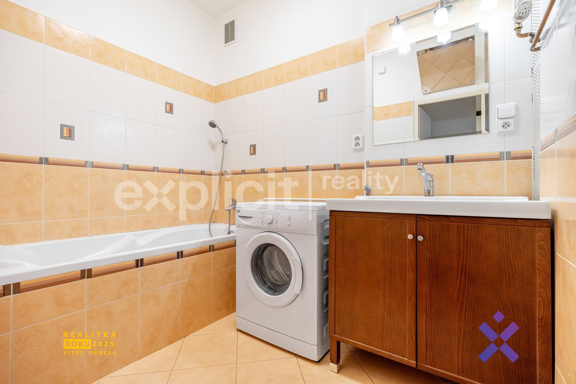 Tomáš Batík, Explicit reality, Pronájem bytu 3+1,7