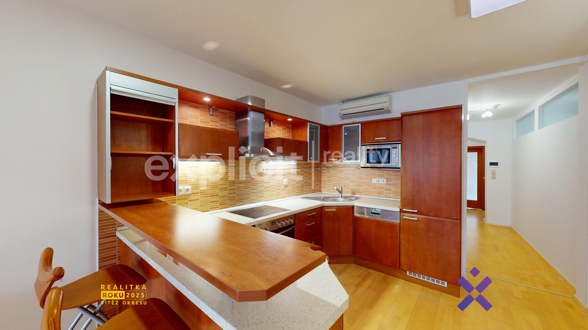 Pronájem bytu 2+kk 80 m&sup2; - Masarykovo náměstí, Uherský Brod