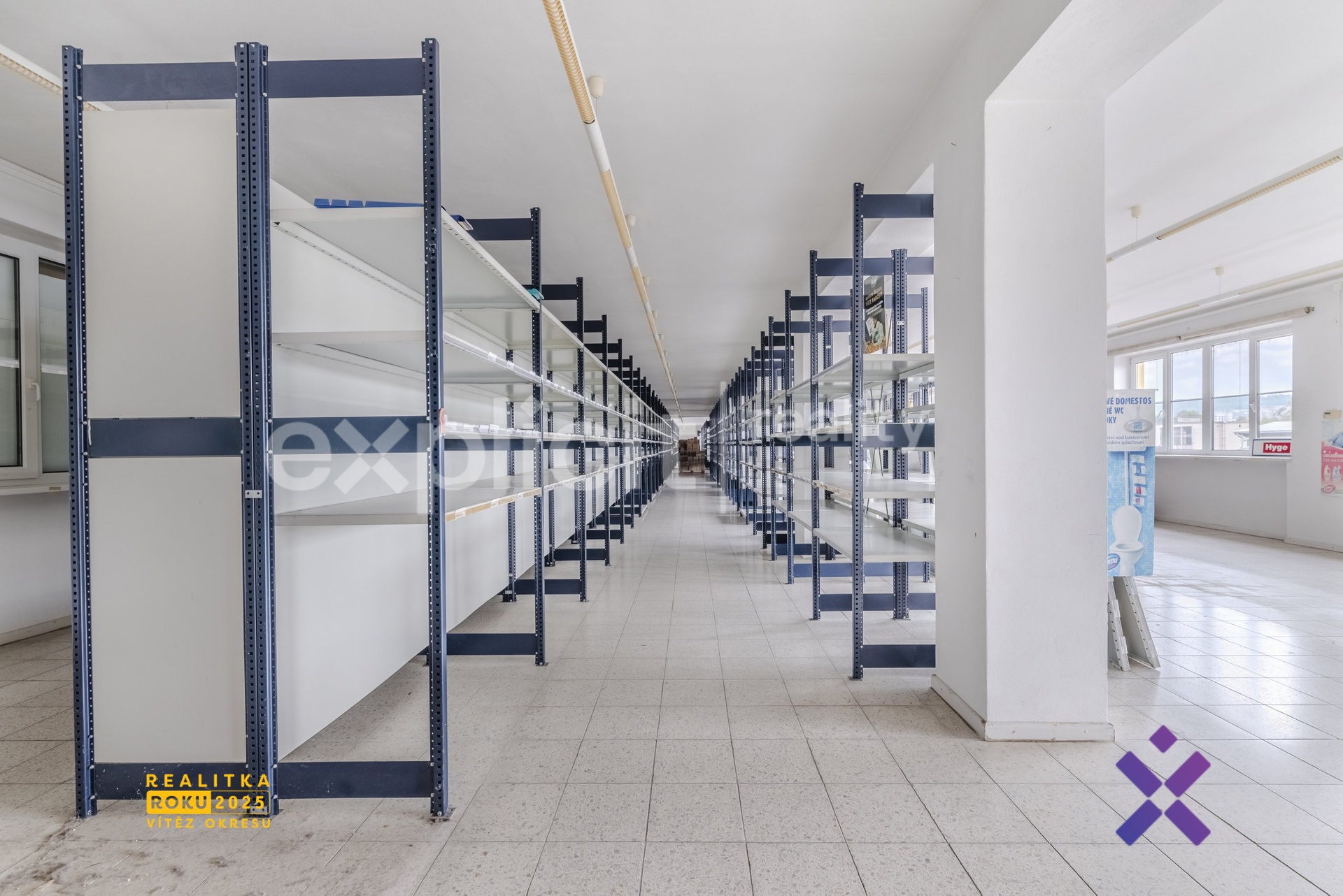 Prodej skladu a haly 3 394 m&sup2;, pozemek 6 552 