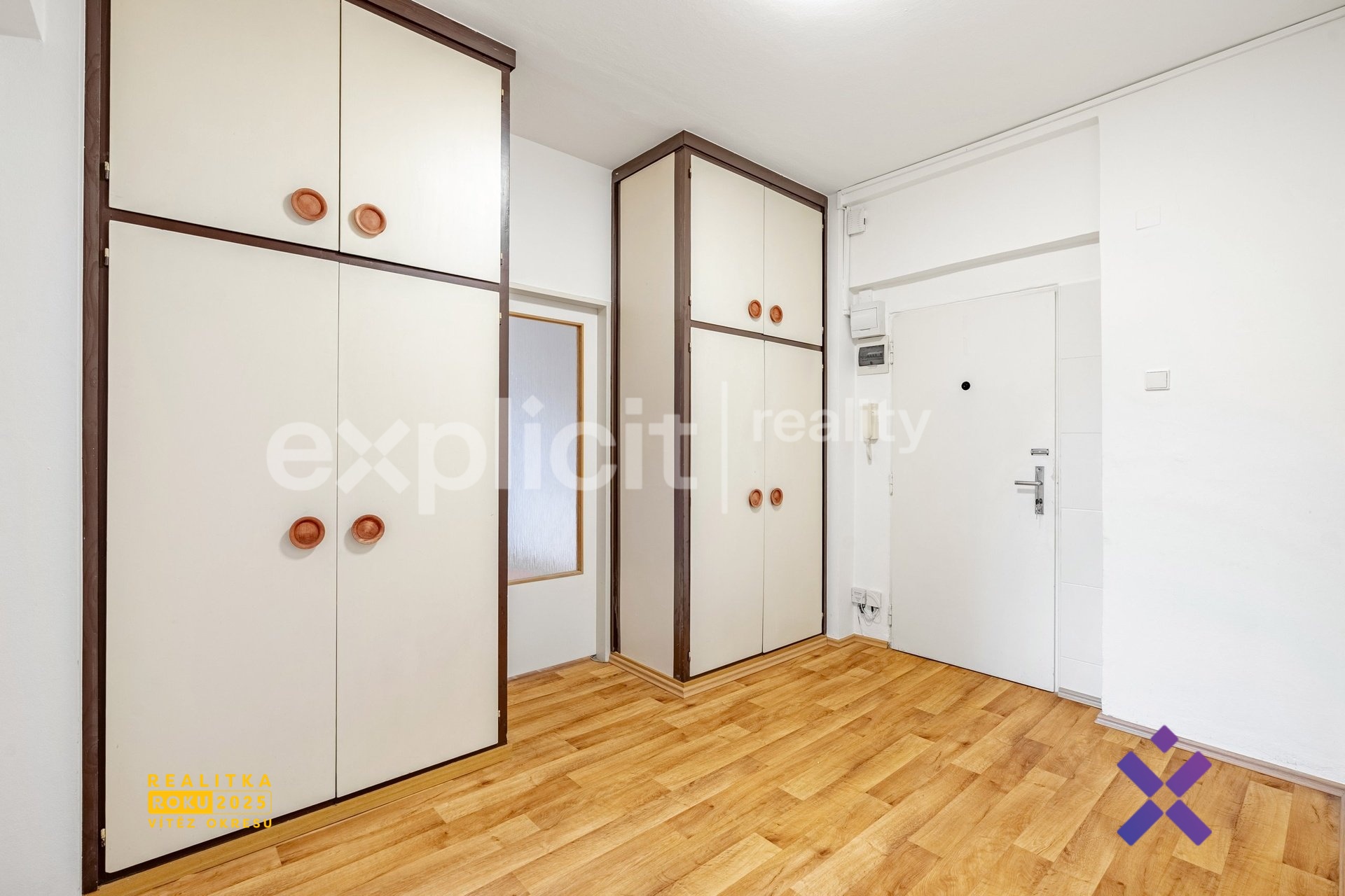 Tomáš Batík, Explicit reality, Pronájem bytu 3+1,7