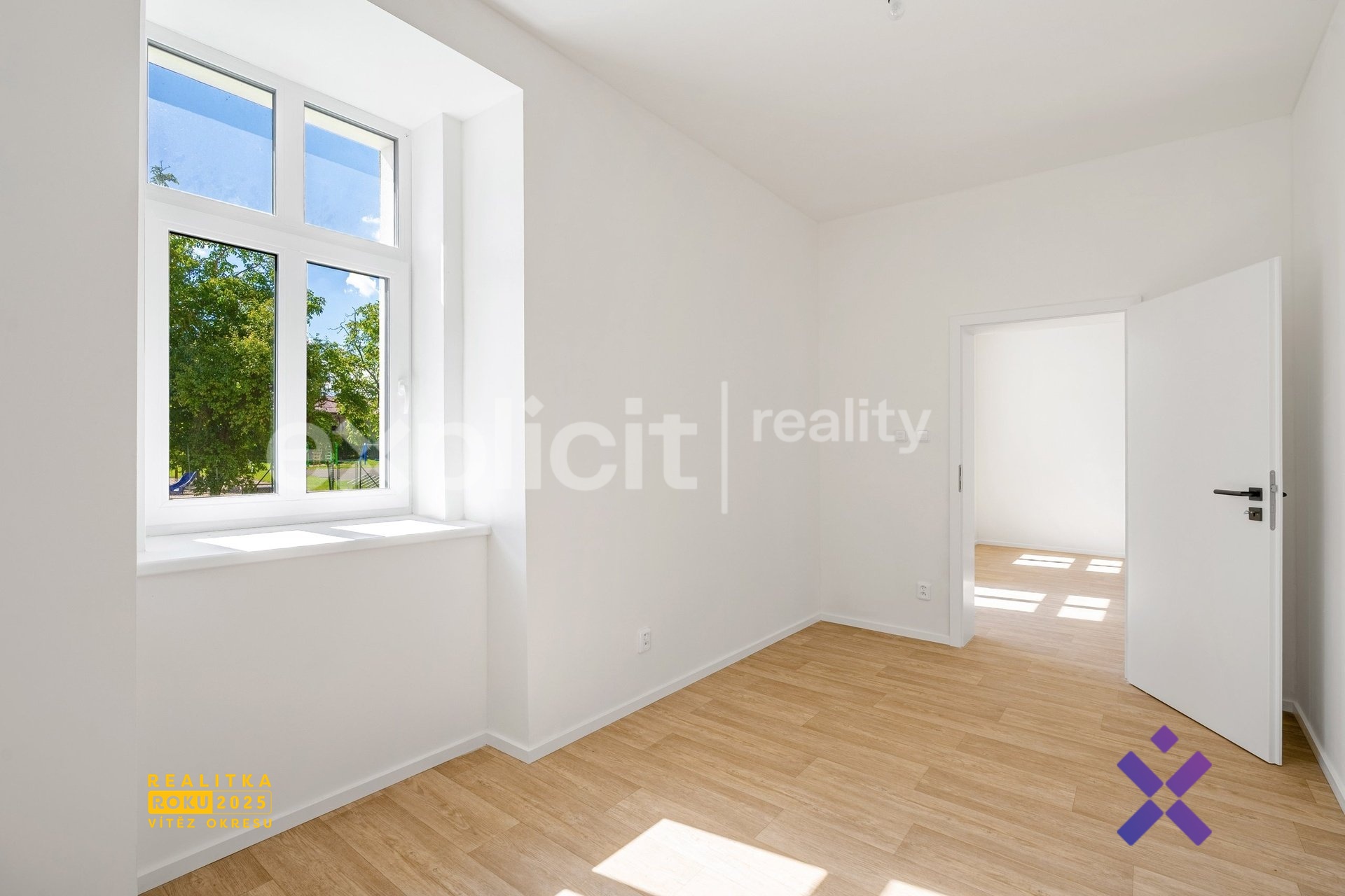 Tomáš Batík, Explicit reality, Pronájem bytu 4+kk,