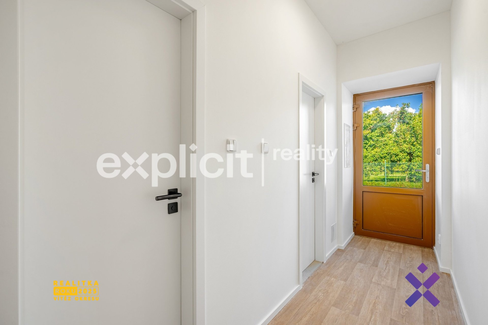 Tomáš Batík, Explicit reality, Pronájem bytu 4+kk,